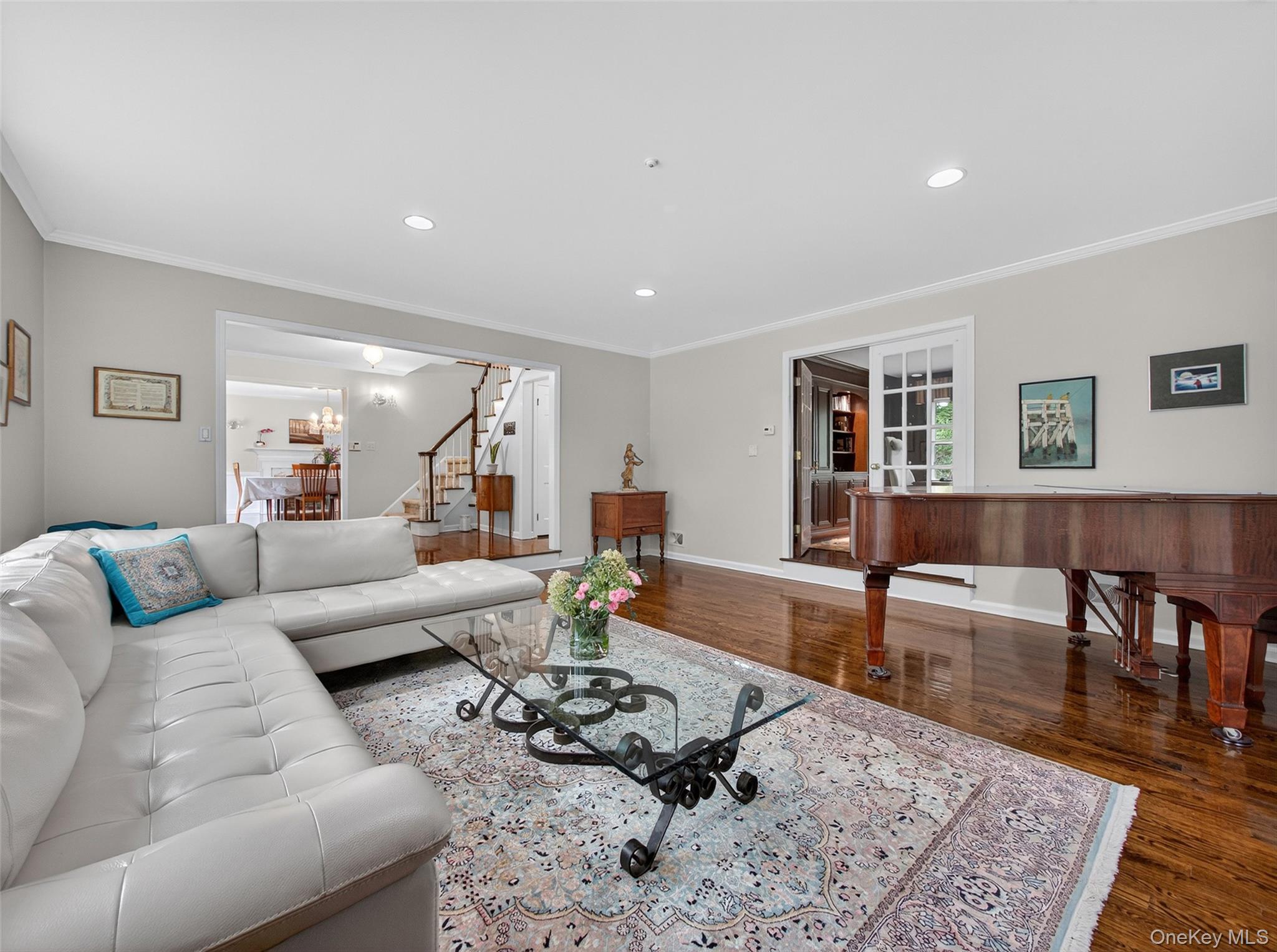 Montebello, New York, 10901, United States, 5 Bedrooms Bedrooms, ,4 BathroomsBathrooms,Residential,For Sale,1987706