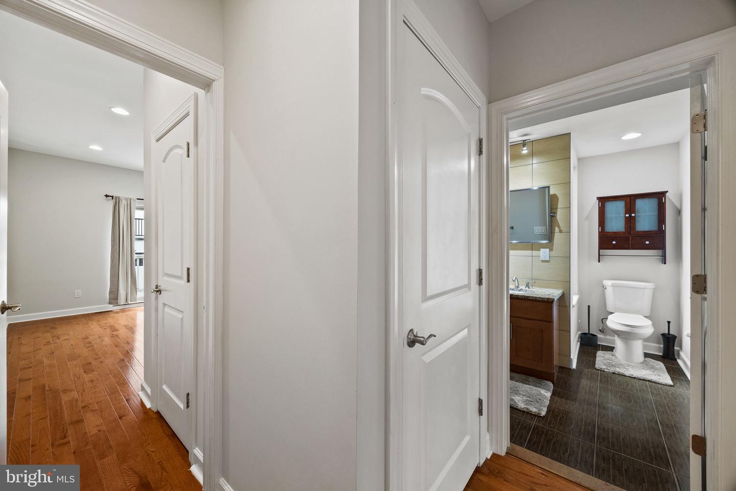 Philadelphia, Pennsylvania, 19146, United States, 3 Bedrooms Bedrooms, ,2 BathroomsBathrooms,Residential,For Sale,1949771