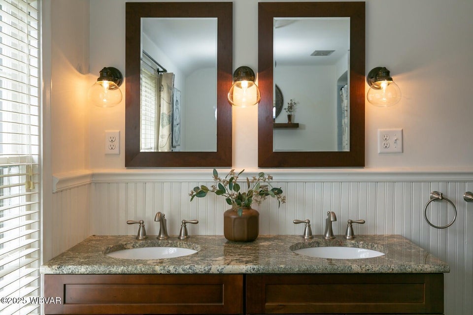 Muncy, Pennsylvania, 17756, United States, 4 Bedrooms Bedrooms, ,3 BathroomsBathrooms,Residential,For Sale,1995439