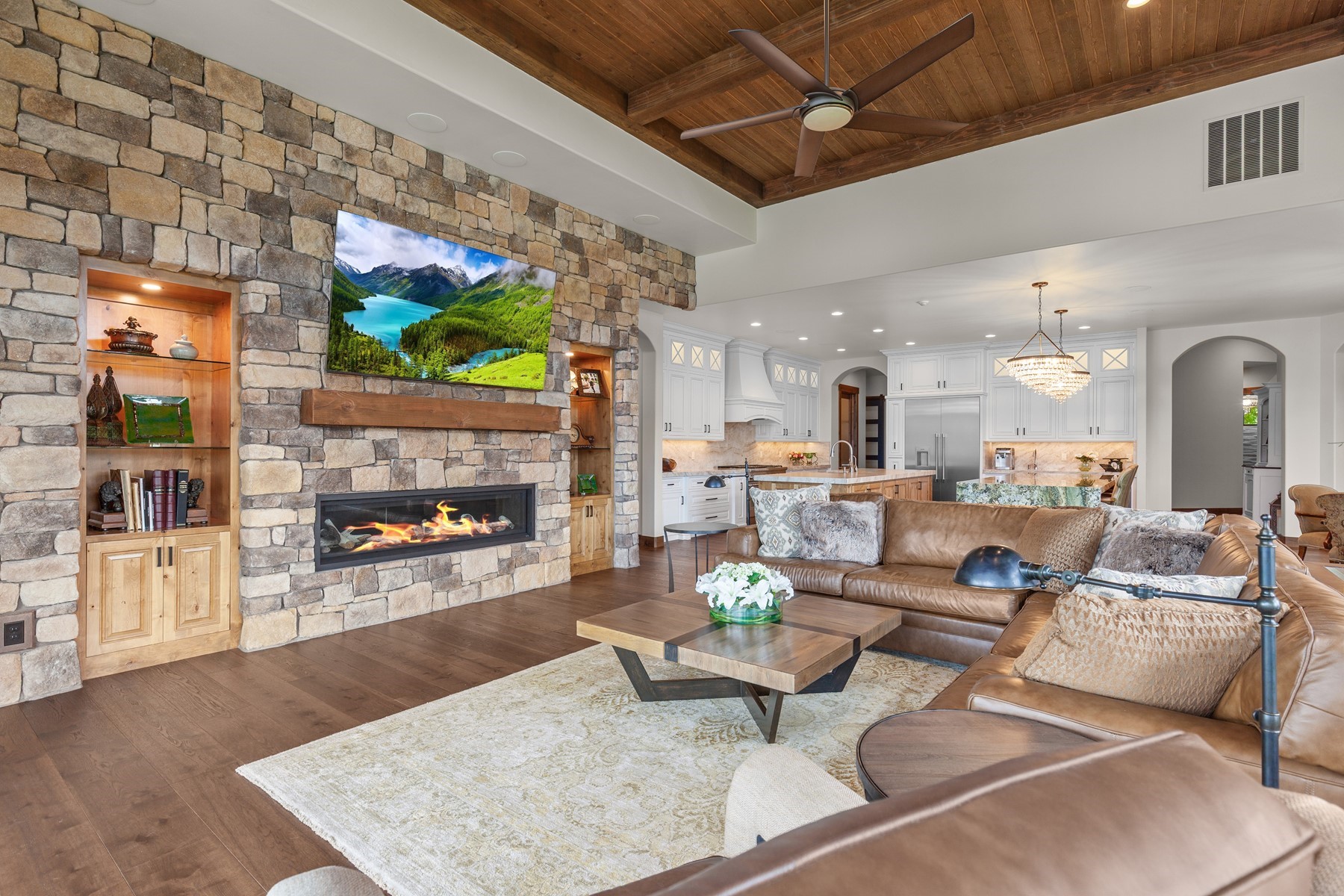  Rare Custom Retreat at Hayden Lake - 物件實景