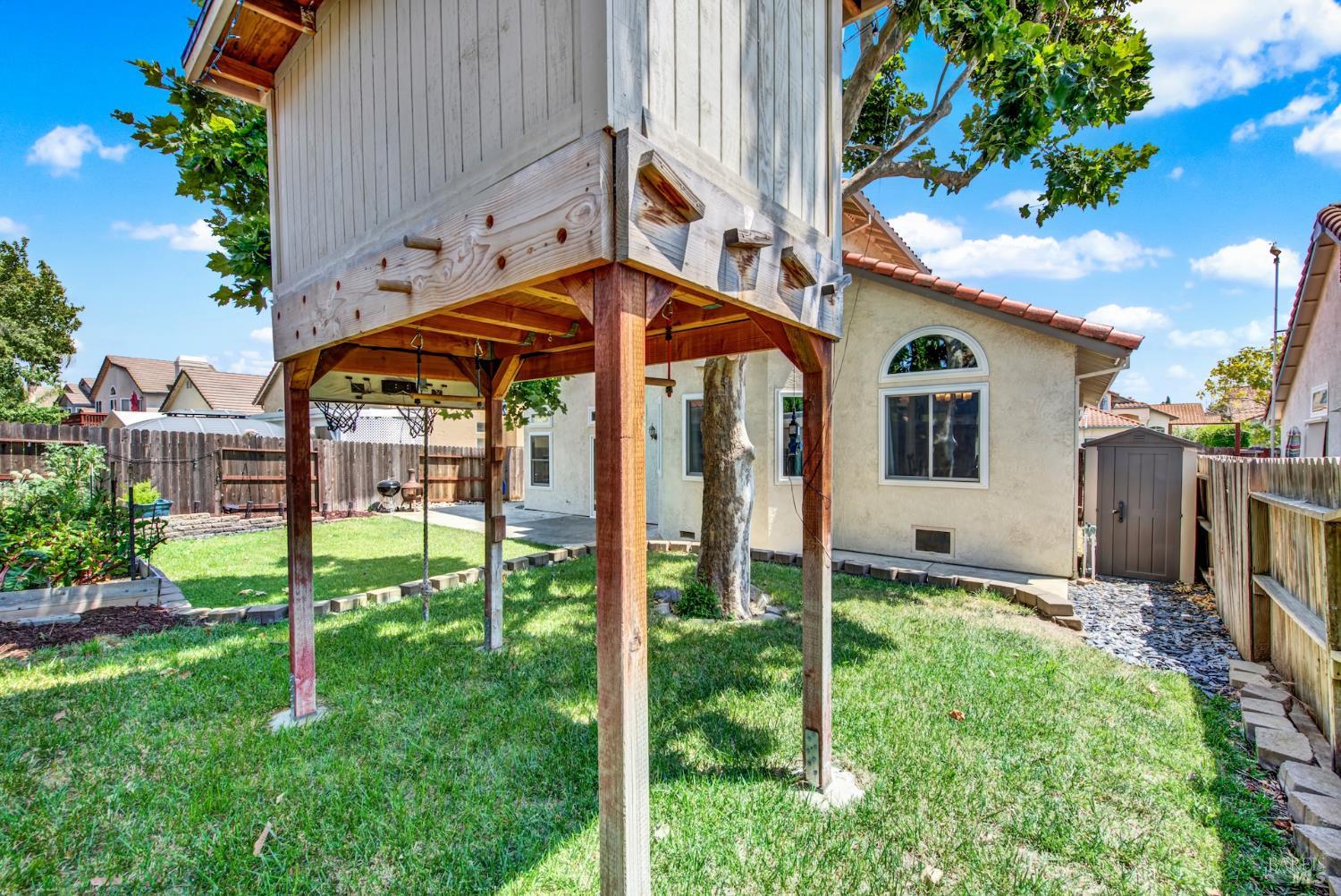 Vacaville, California, 95687, United States, 4 Bedrooms Bedrooms, ,3 BathroomsBathrooms,Residential,For Sale,1856071