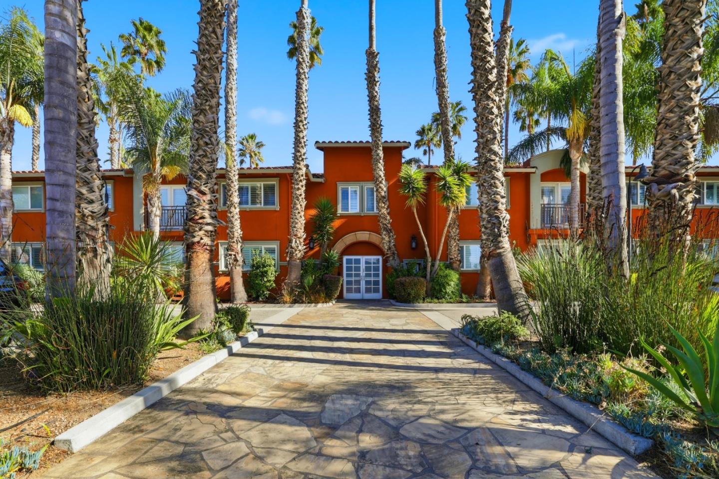 Santa Clara, California, 95050, United States, 2 Bedrooms Bedrooms, ,3 BathroomsBathrooms,Residential,For Sale,1989026