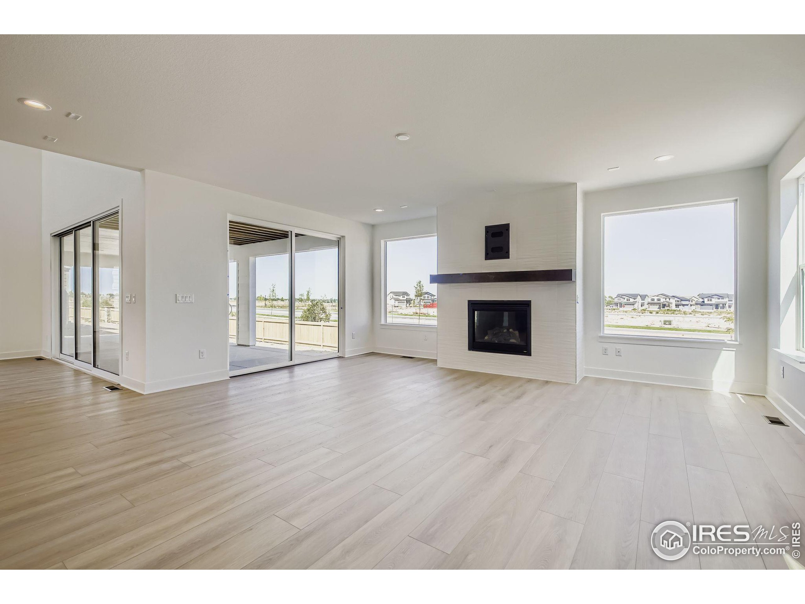 Loveland, Colorado, 80538, United States, 5 Bedrooms Bedrooms, ,6 BathroomsBathrooms,Residential,For Sale,1913101