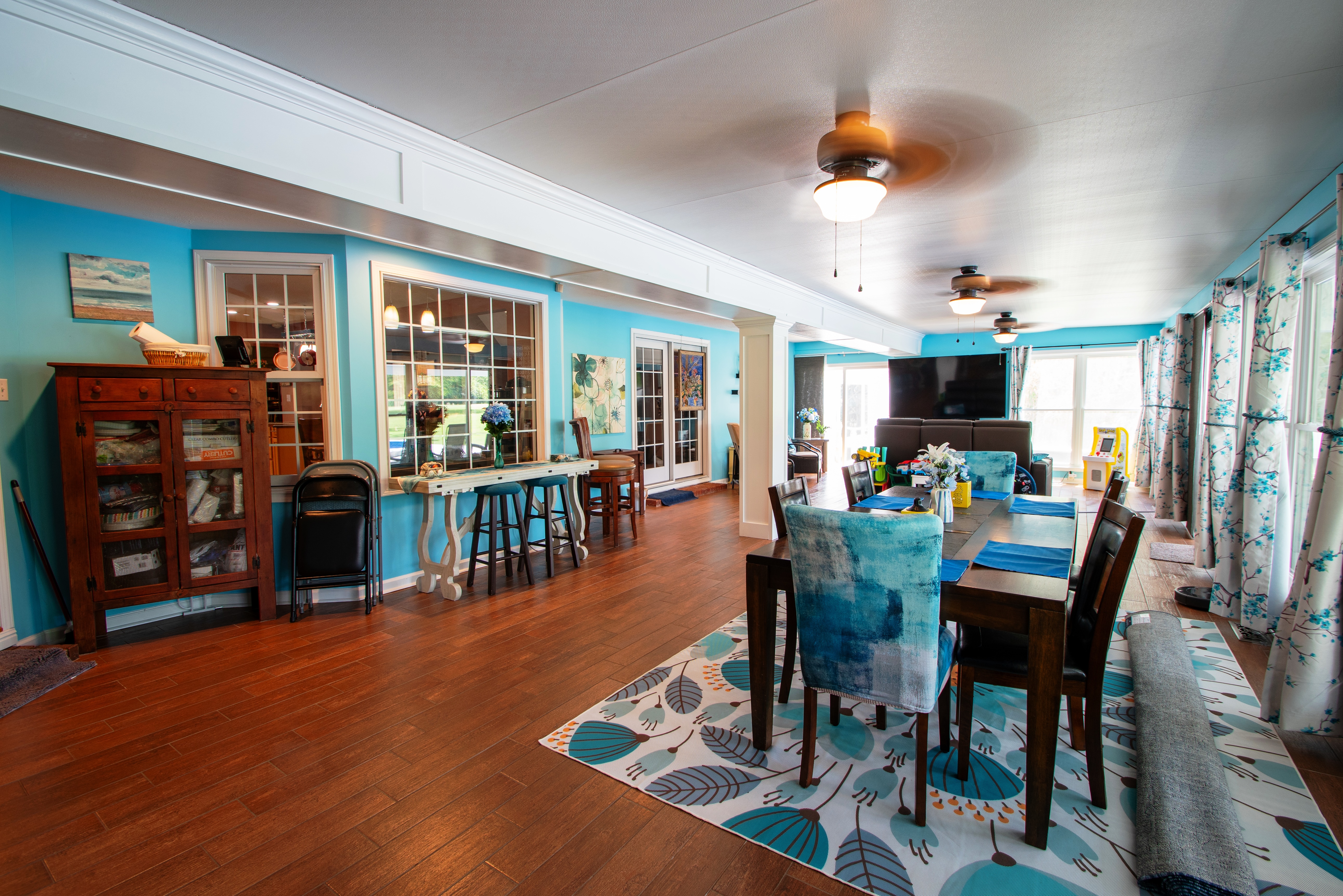 Paducah, Kentucky, 42003, United States, 4 Bedrooms Bedrooms, ,2 BathroomsBathrooms,Residential,For Sale,1974262