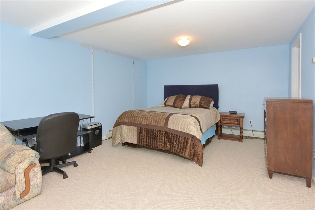 Worcester, Massachusetts, 01602, United States, 3 Bedrooms Bedrooms, ,2 BathroomsBathrooms,Residential,For Sale,1902037