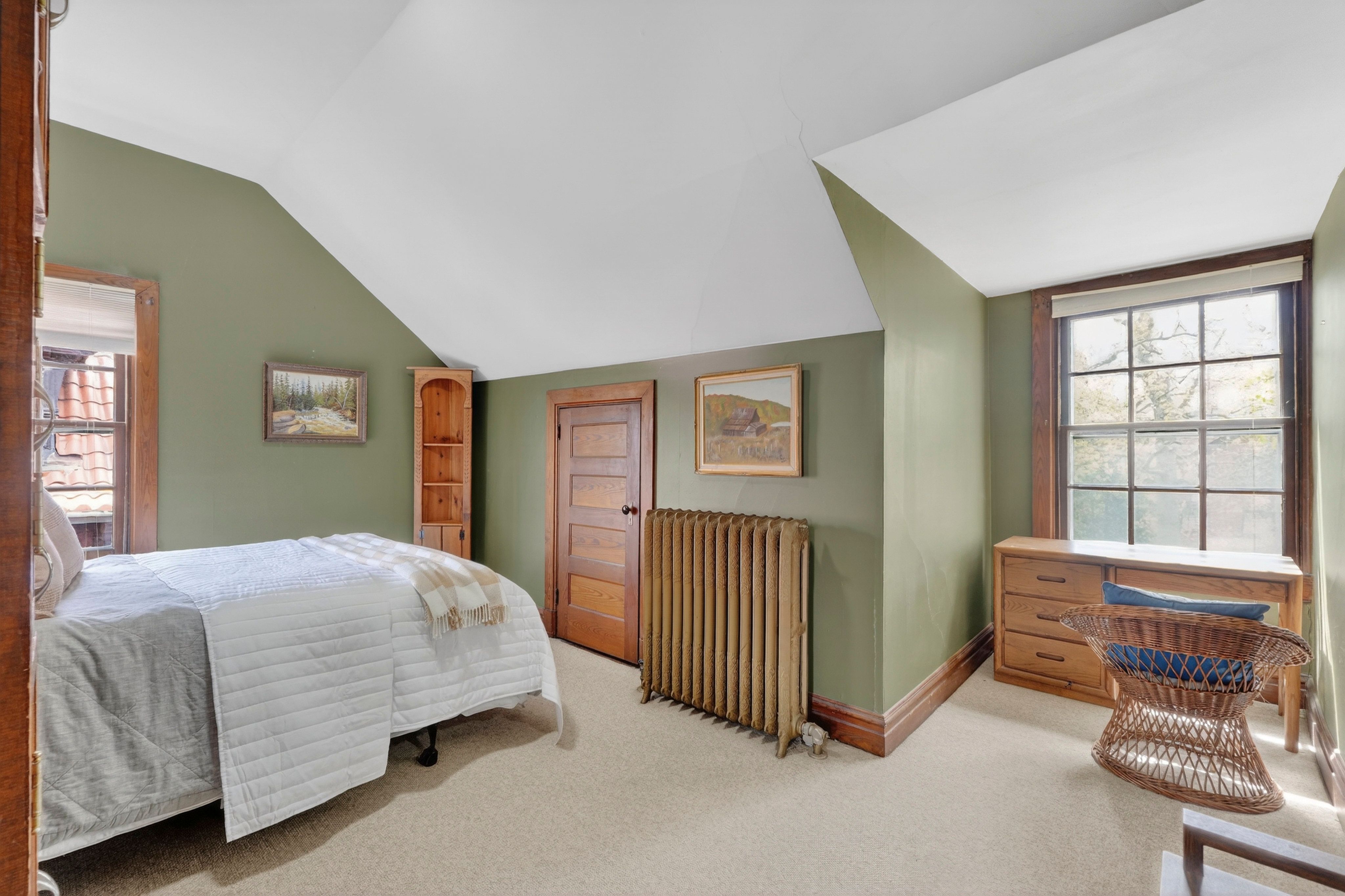  Timeless Elegance in Parkview Place