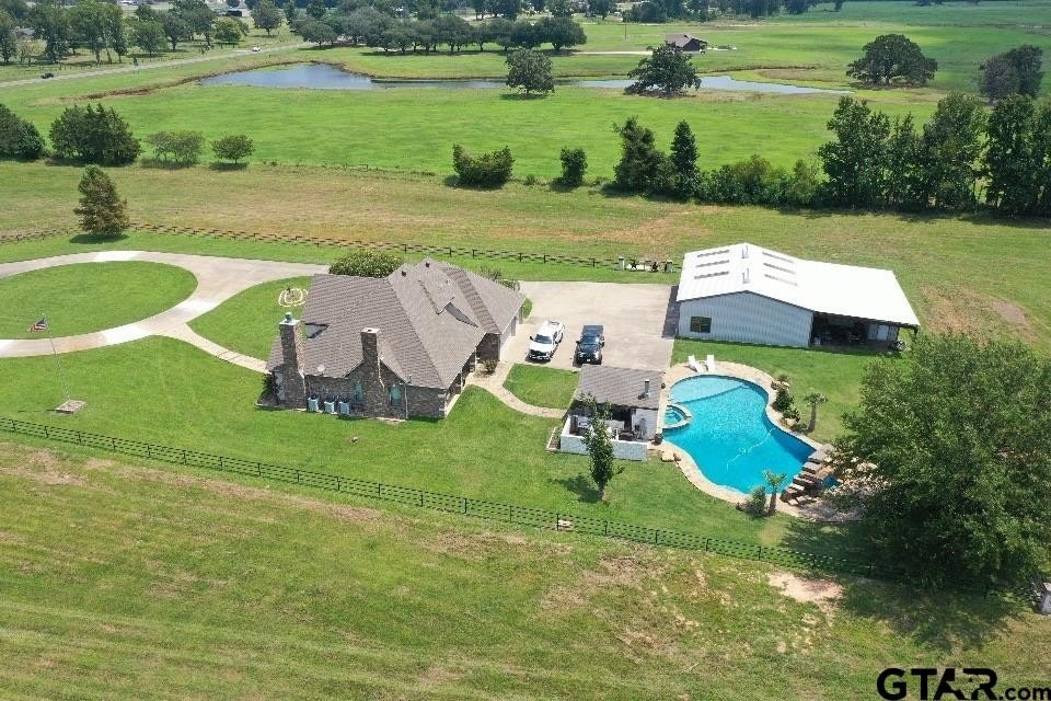 Pittsburg, Texas, 75686, United States, 5 Bedrooms Bedrooms, ,4 BathroomsBathrooms,Residential,For Sale,1978911