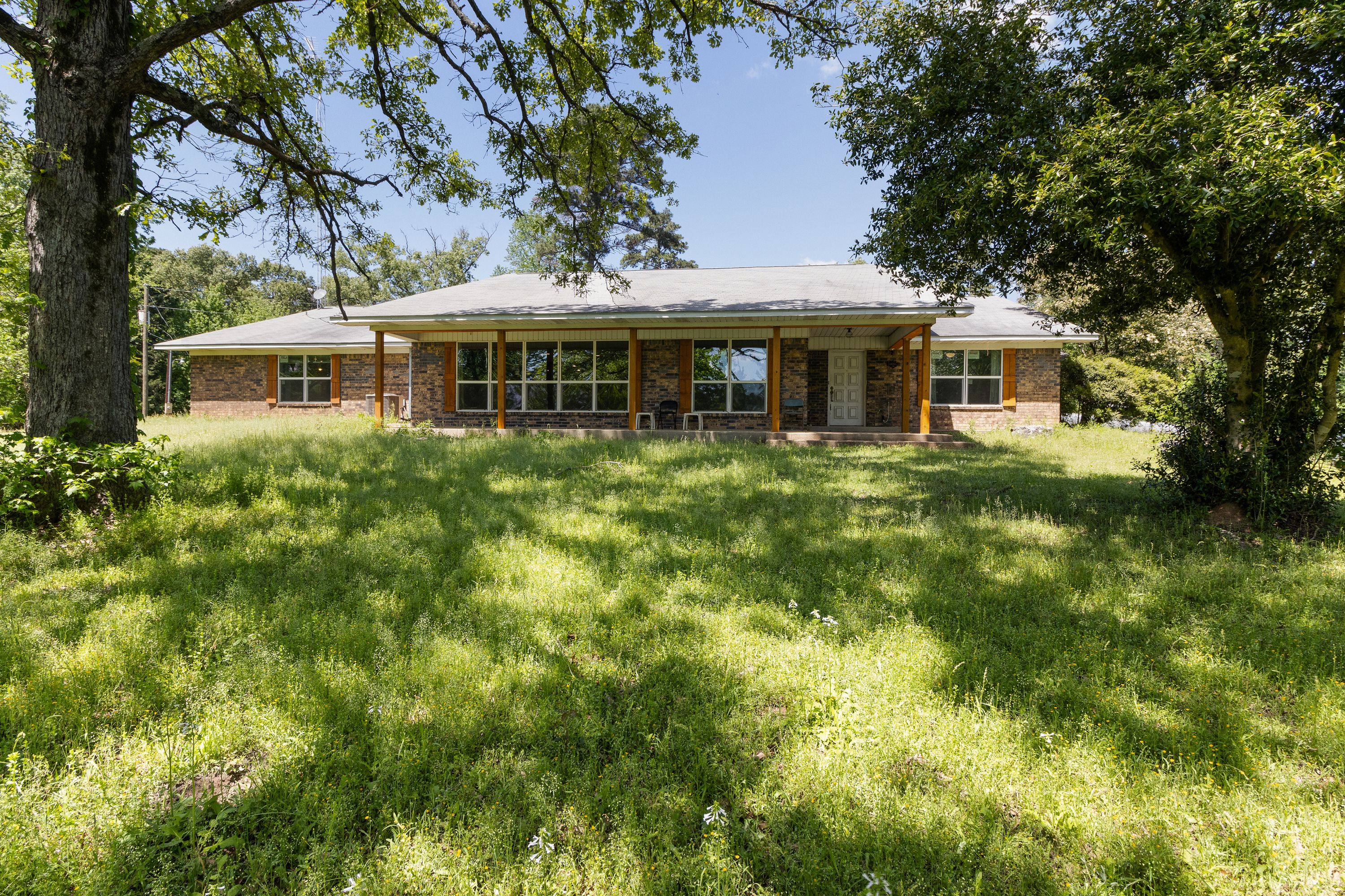 Henderson, Texas, 75652, United States, 6 Bedrooms Bedrooms, ,5 BathroomsBathrooms,Residential,For Sale,1920809