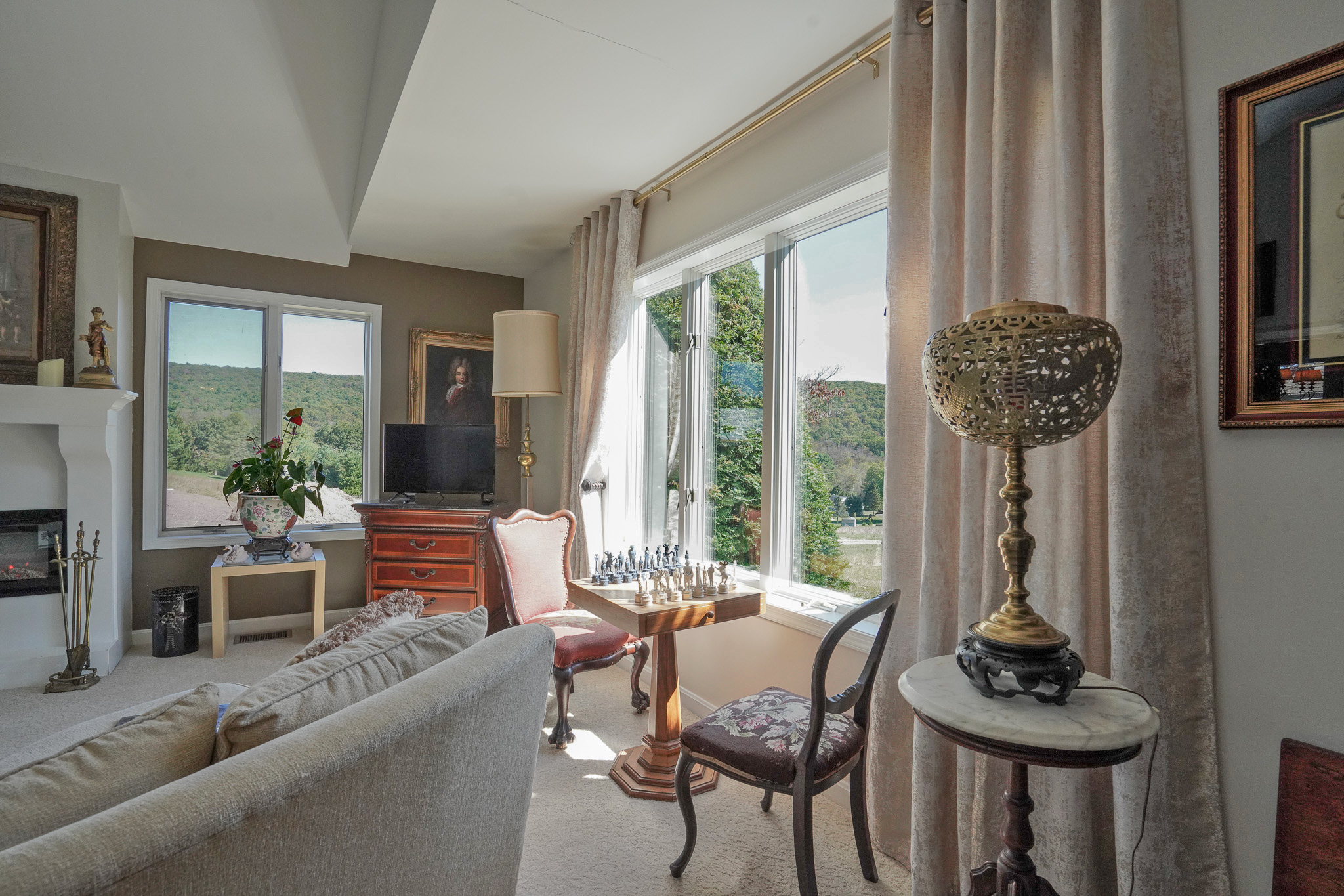 Tamaqua, Pennsylvania, 18252, United States, 4 Bedrooms Bedrooms, ,3 BathroomsBathrooms,Residential,For Sale,1980068