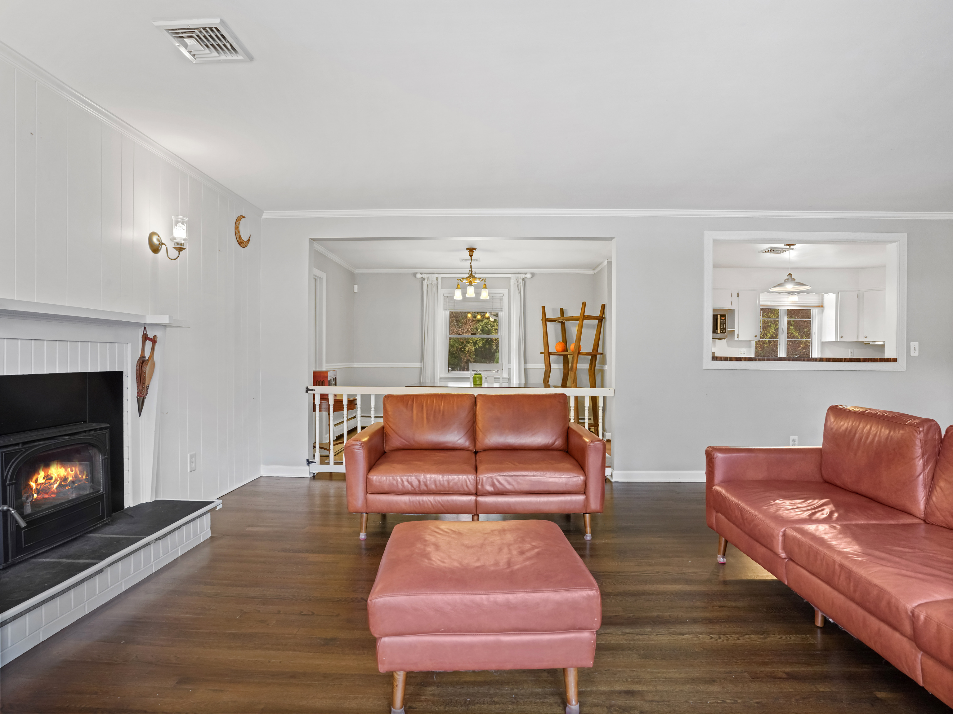 Norwalk, Connecticut, 06850, United States, 3 Bedrooms Bedrooms, ,2 BathroomsBathrooms,Residential,For Sale,1989488