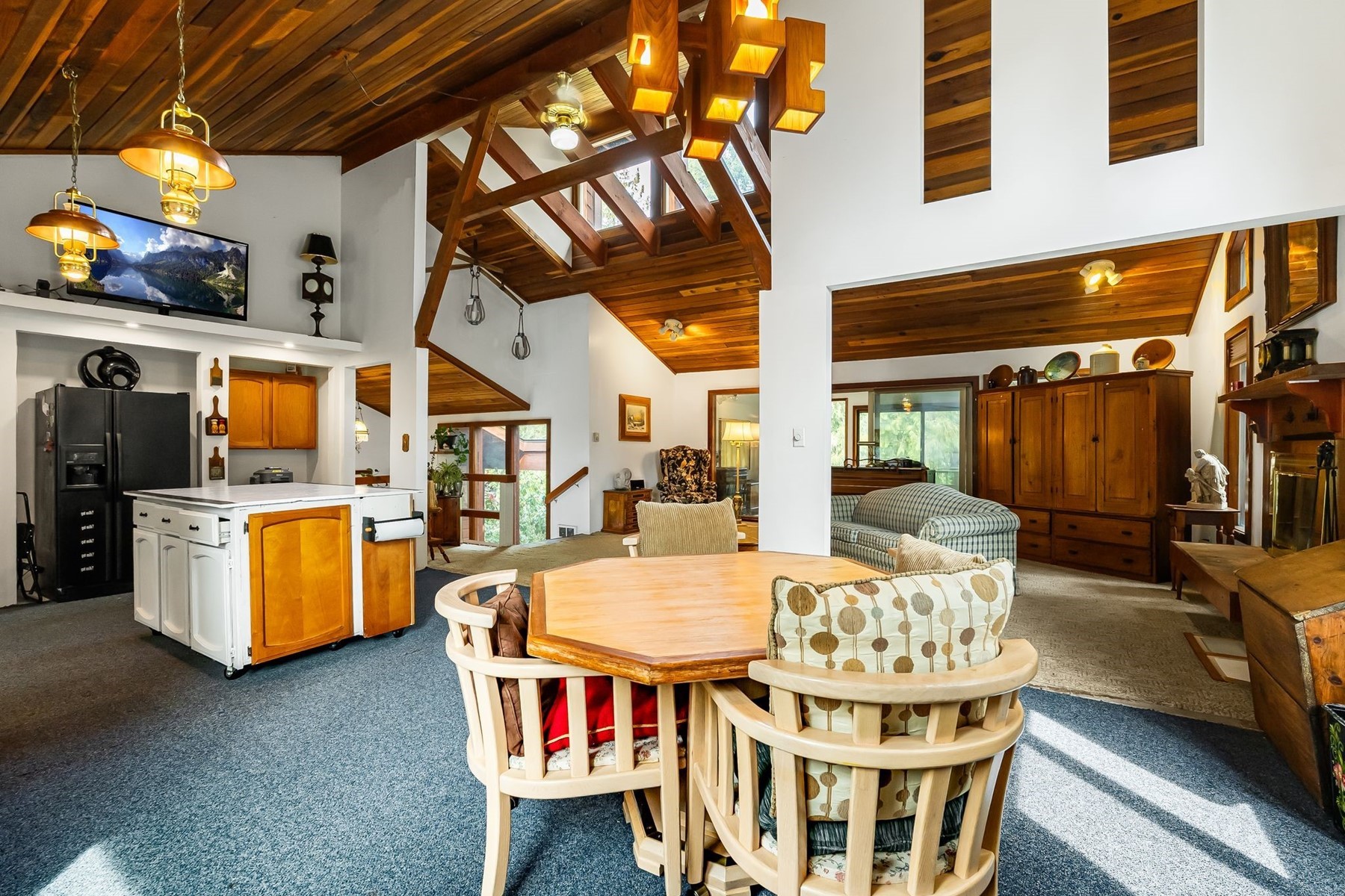  Tree Farm & Home on 6+ Acres - 物件實景