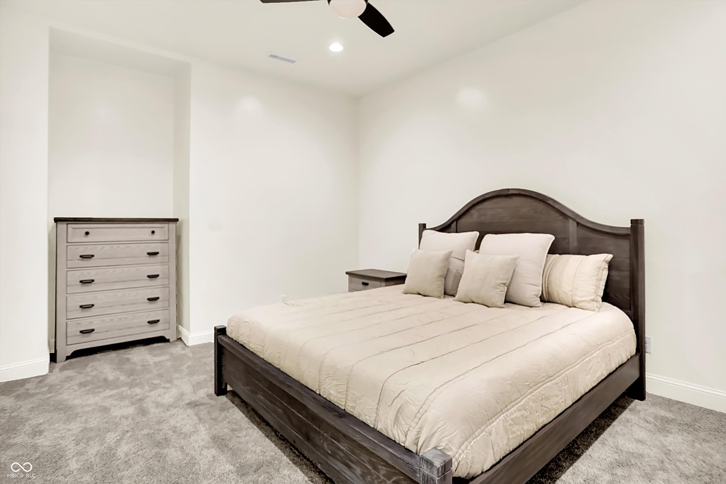 Noblesville, Indiana, 46062, United States, 6 Bedrooms Bedrooms, ,9 BathroomsBathrooms,Residential,For Sale,1979033