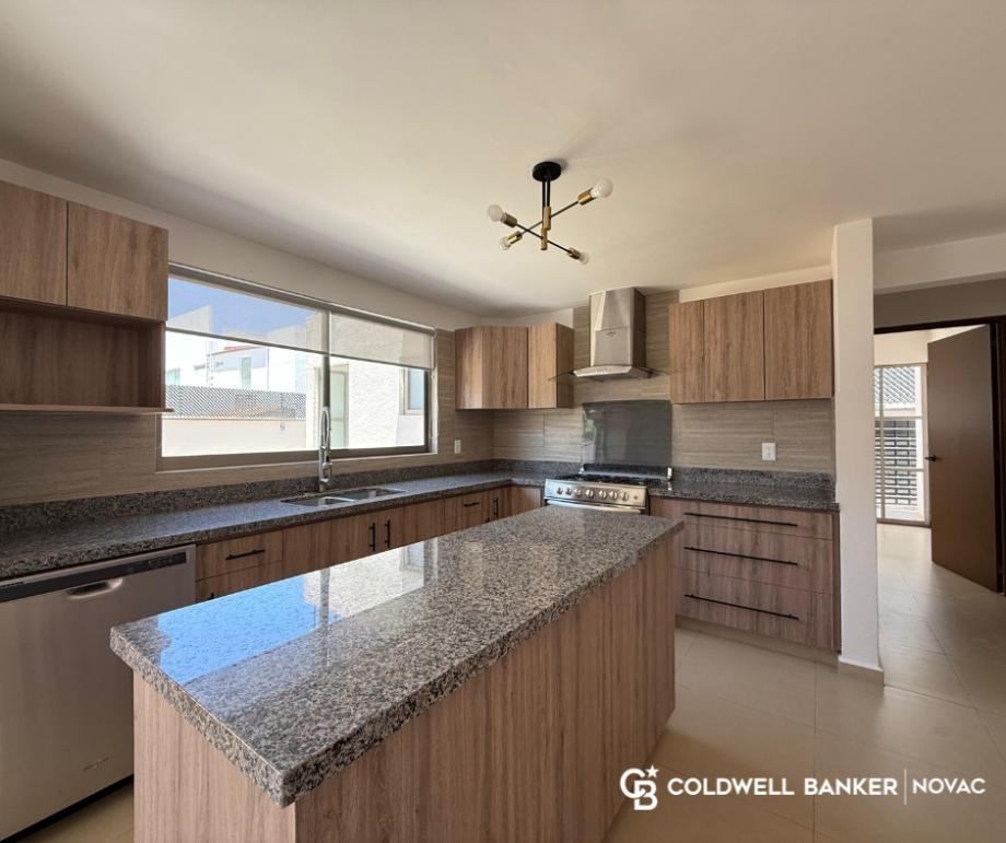 Atizapán de Zaragoza, Estado de méxico, 52936, Mexico, 4 Bedrooms Bedrooms, ,4 BathroomsBathrooms,Residential,For Sale,1770960