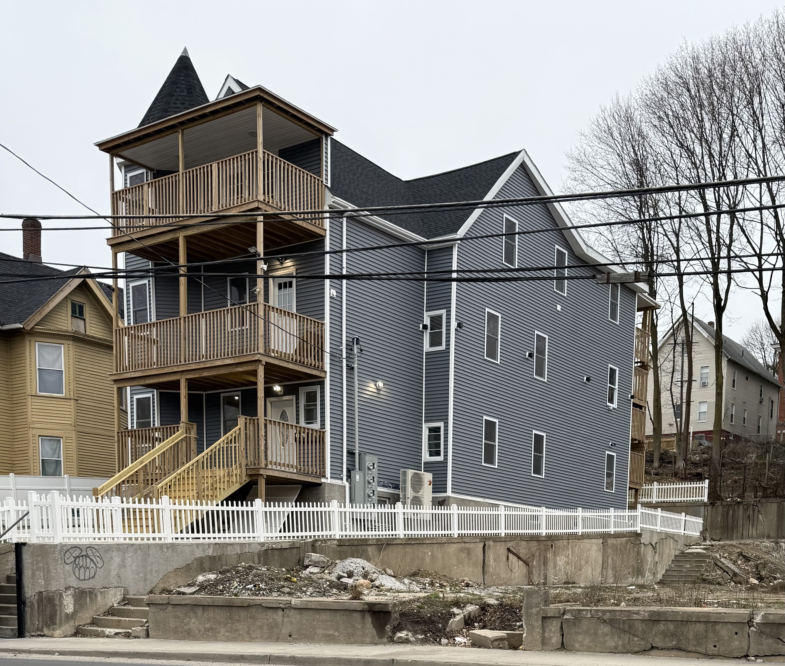 Waterbury, Connecticut, 06704, United States, 12 Bedrooms Bedrooms, ,3 BathroomsBathrooms,Residential,For Sale,1920350