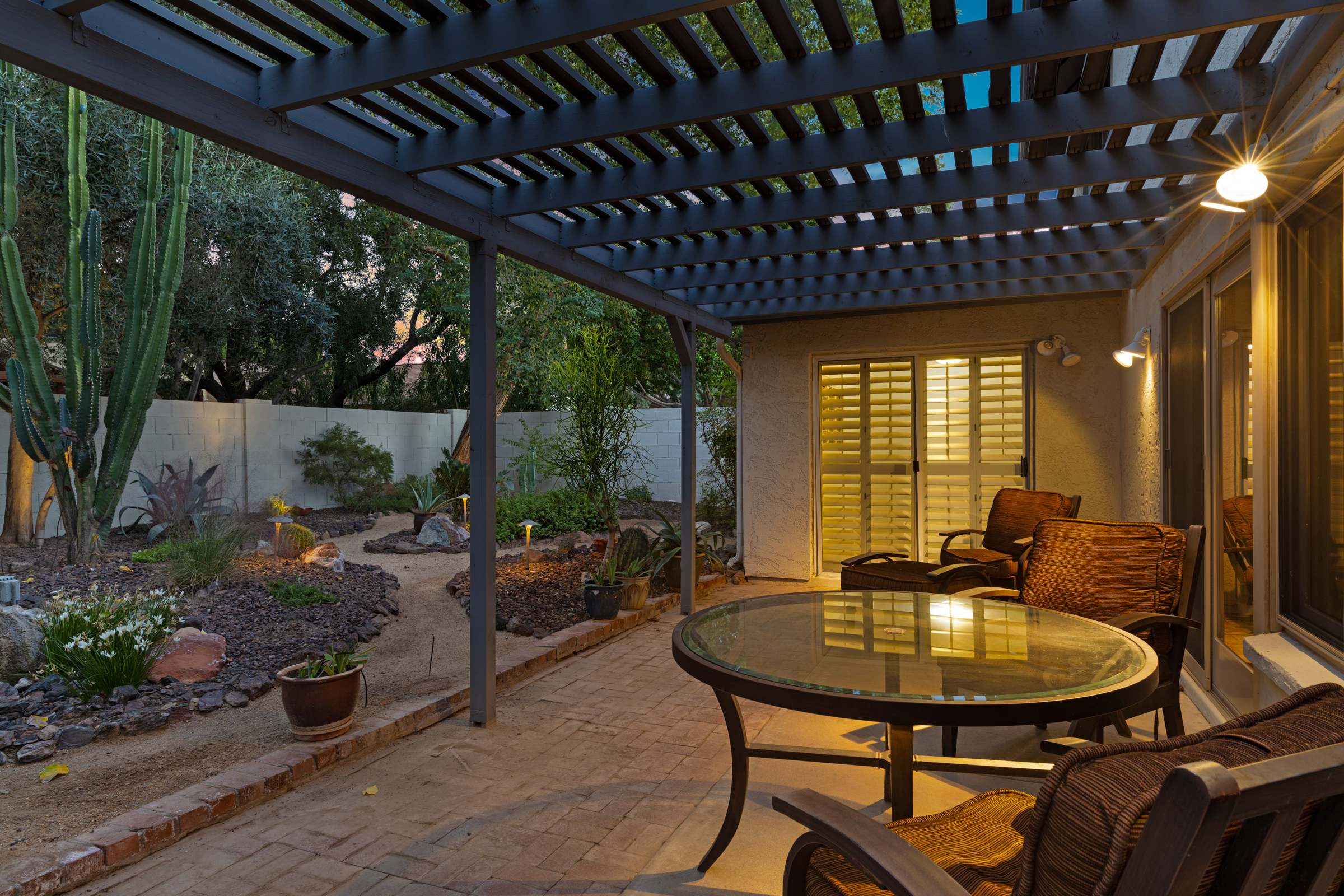 Tempe, Arizona, 85283, United States, 4 Bedrooms Bedrooms, ,3 BathroomsBathrooms,Residential,For Sale,1985738