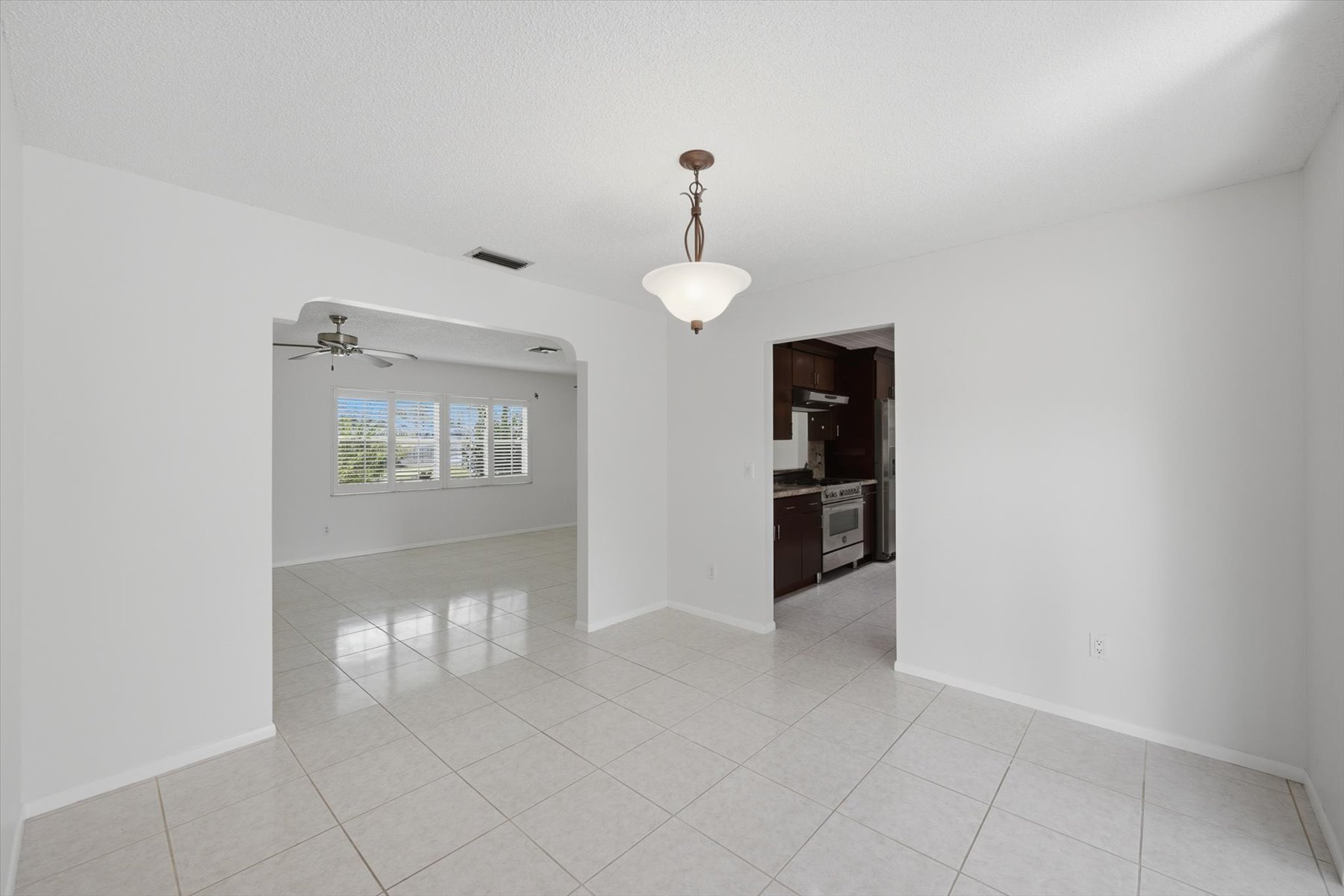  207 S Palm Avenue, Indialantic, FL, 32903 - 物件實景