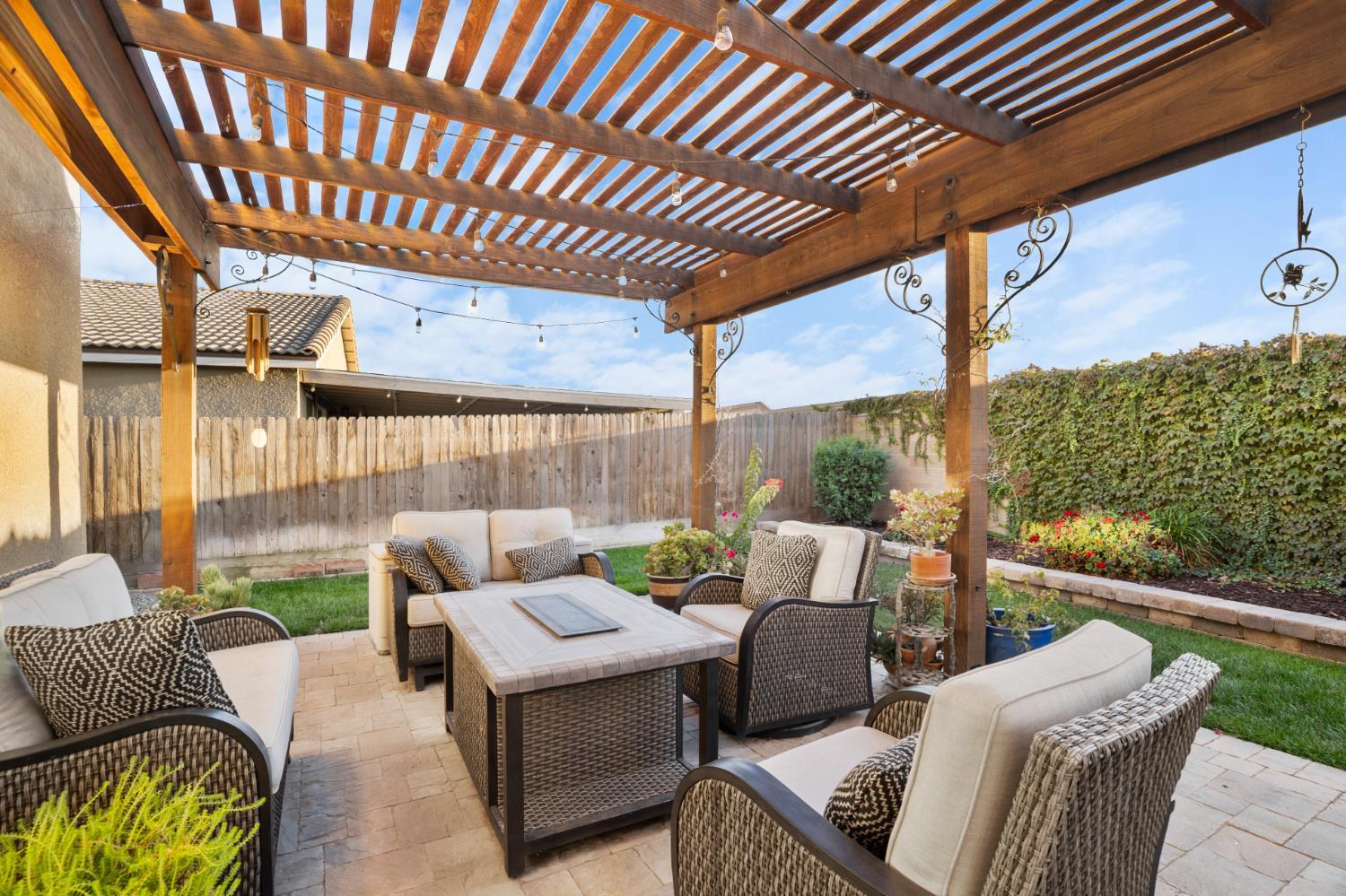 Atwater, California, 95301, United States, 5 Bedrooms Bedrooms, ,4 BathroomsBathrooms,Residential,For Sale,1983820