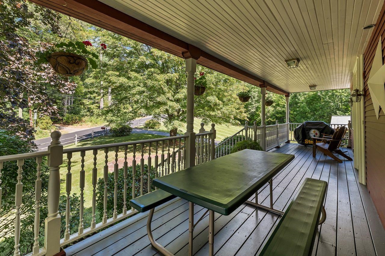 Thornton, New Hampshire, 03285, United States, 4 Bedrooms Bedrooms, ,1 BathroomBathrooms,Residential,For Sale,1940413