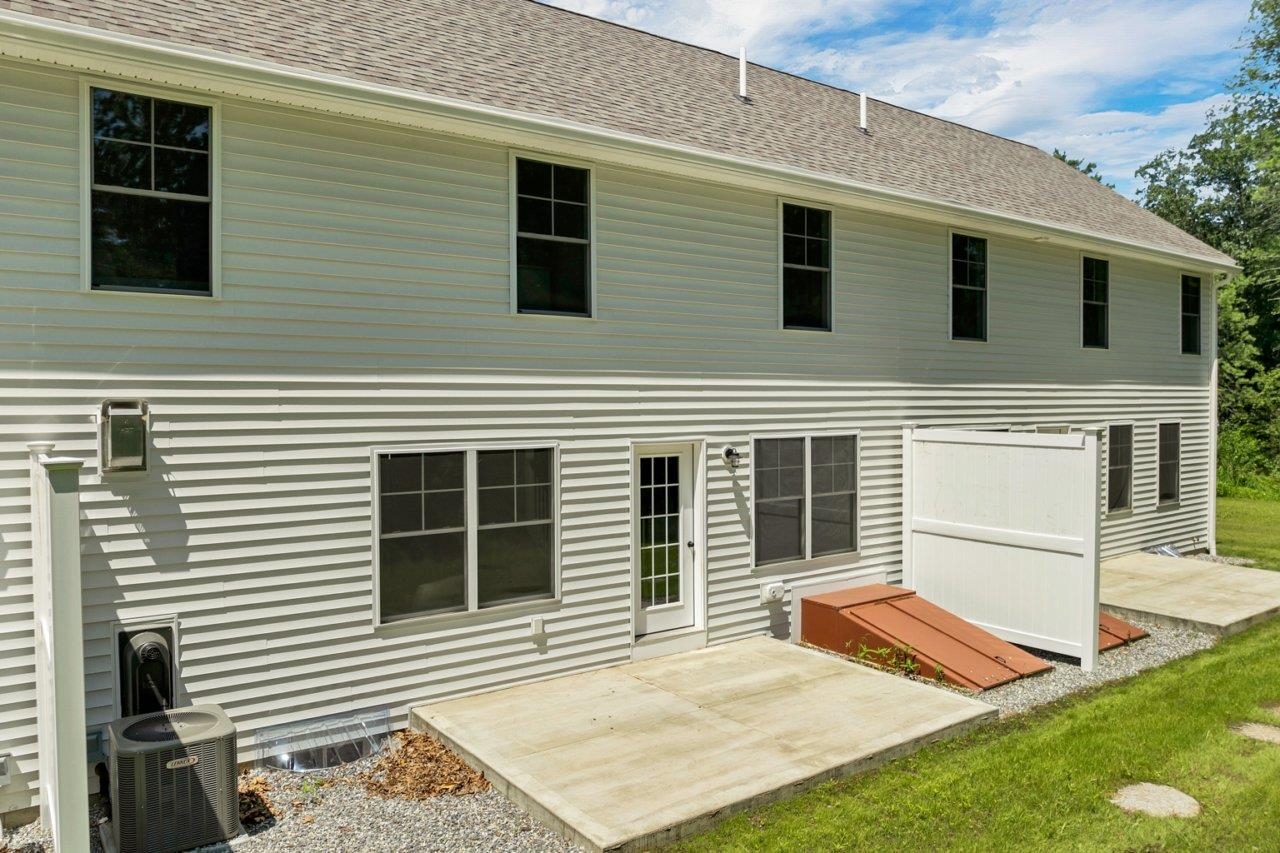 Litchfield, New Hampshire, 03052, United States, 3 Bedrooms Bedrooms, ,2 BathroomsBathrooms,Residential,For Sale,1860040