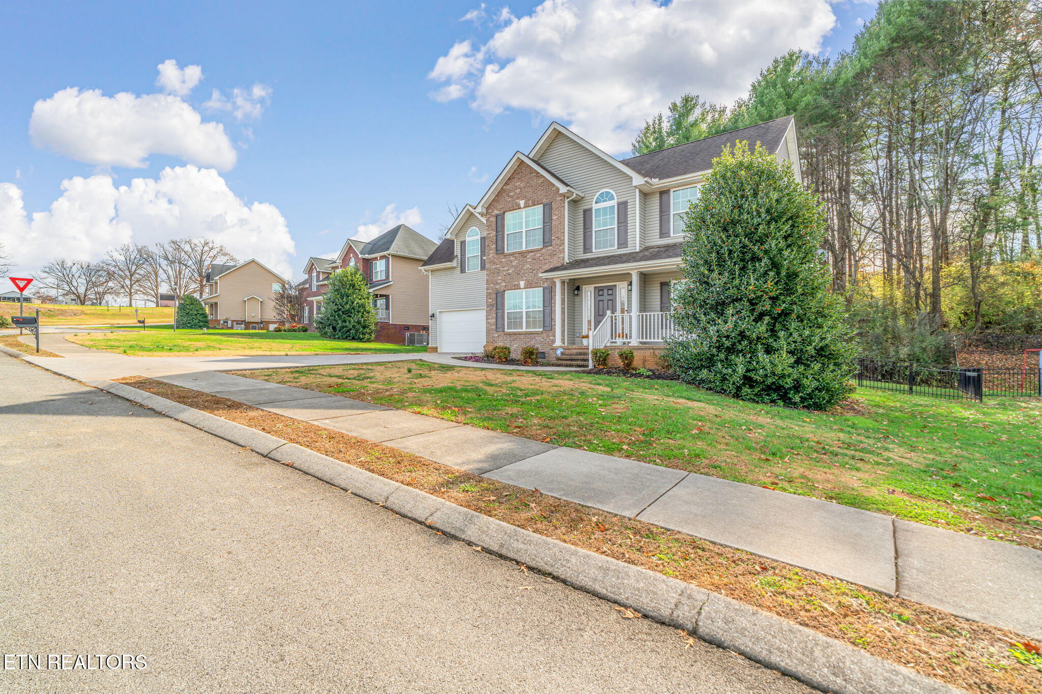 Maryville, Tennessee, 37804, United States, 4 Bedrooms Bedrooms, ,3 BathroomsBathrooms,Residential,For Sale,1996770