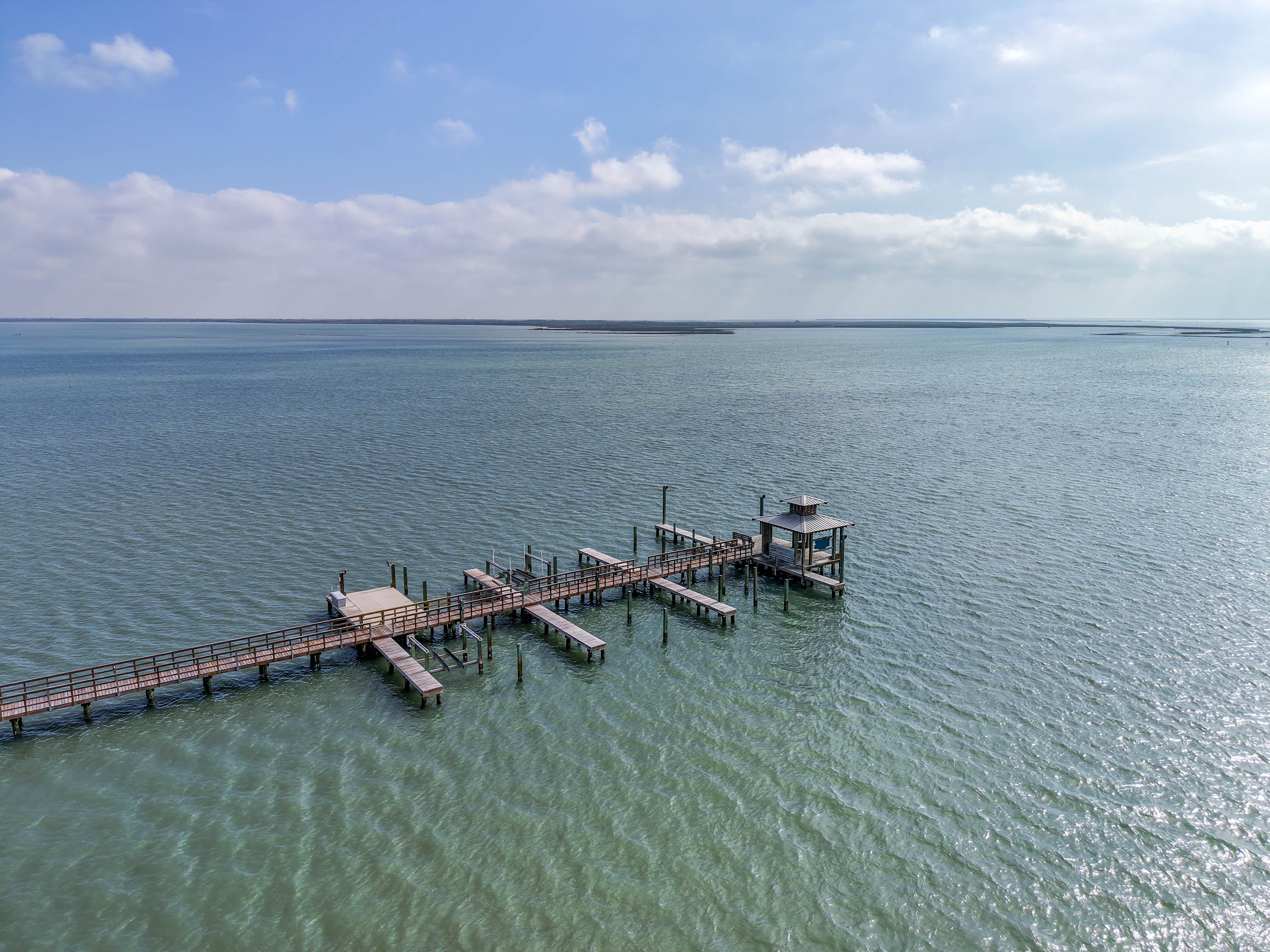  Relaxing 4BR Waterfront Condo - 物件實景