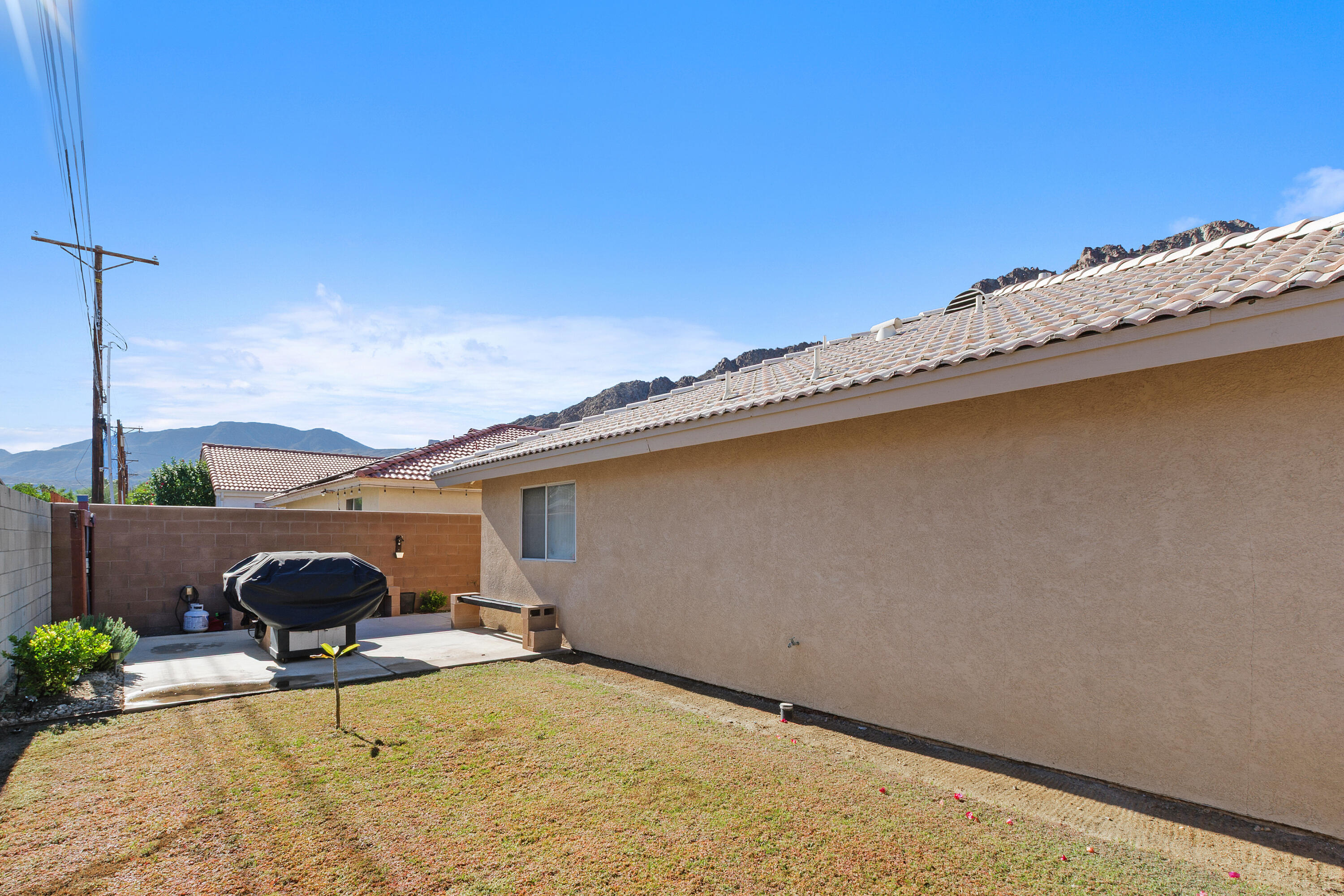 La Quinta, California, 92253, United States, 4 Bedrooms Bedrooms, ,2 BathroomsBathrooms,Residential,For Sale,2003010