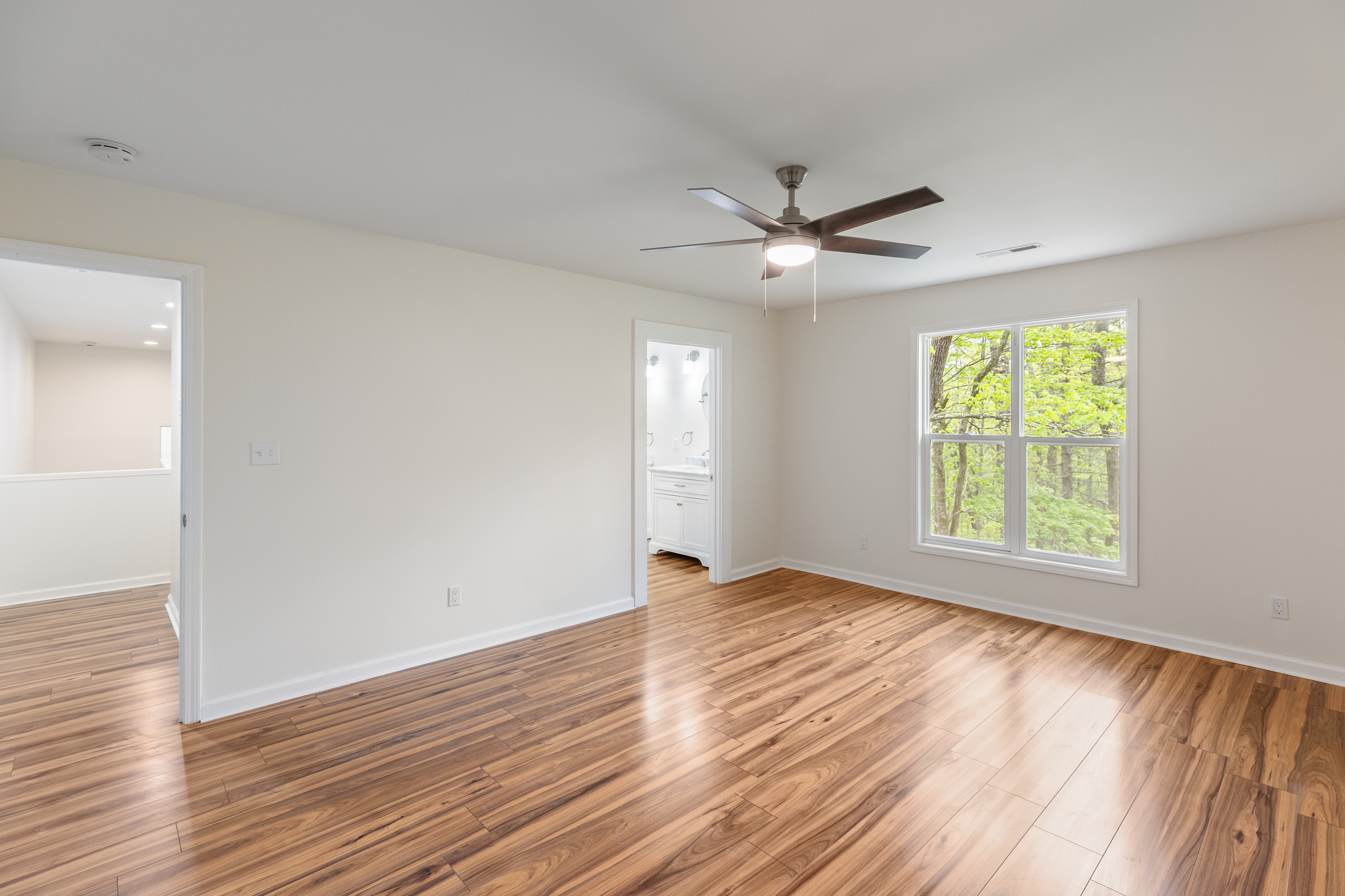  2129 Black Oak Drive - 物件實景