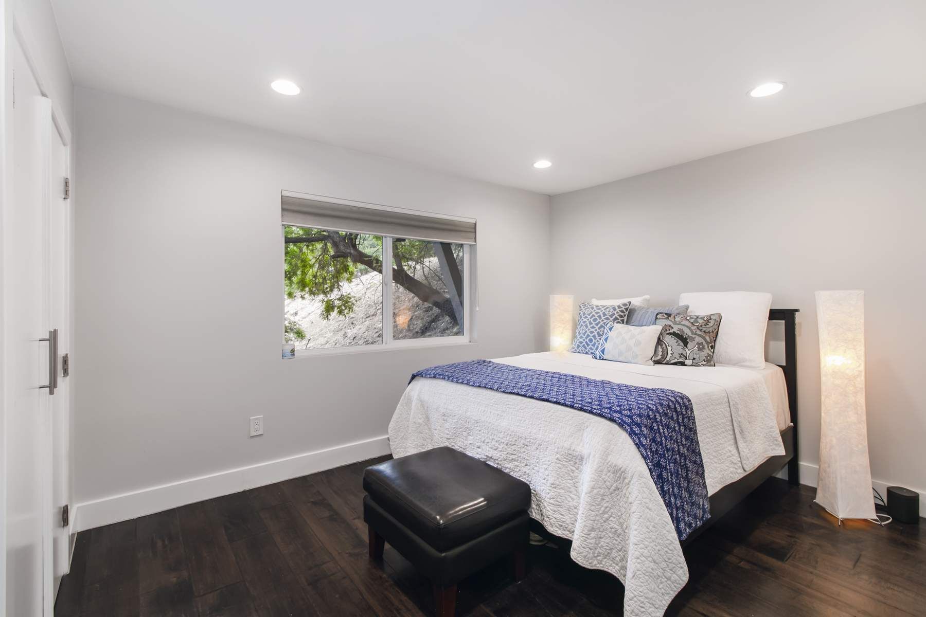  3200 Wrightwood Dr - 物件實景