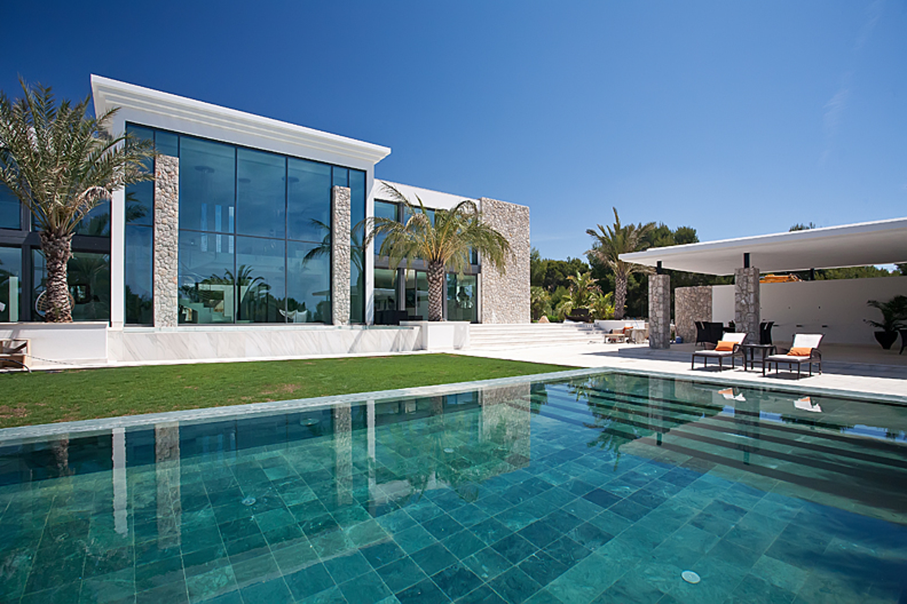 Modern villa with privacy and partial sea views in Nova Santa Ponsa, Mallorca