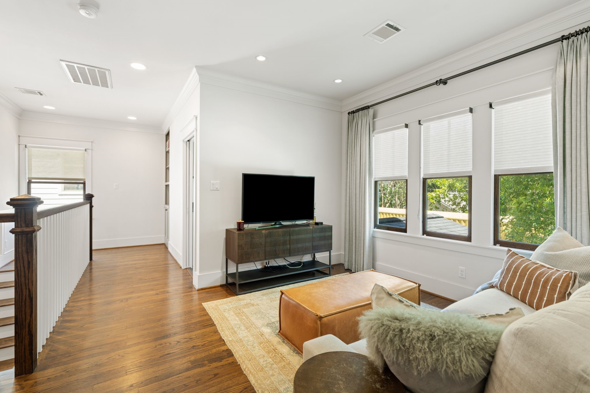  714 E 18th Street - 物件實景
