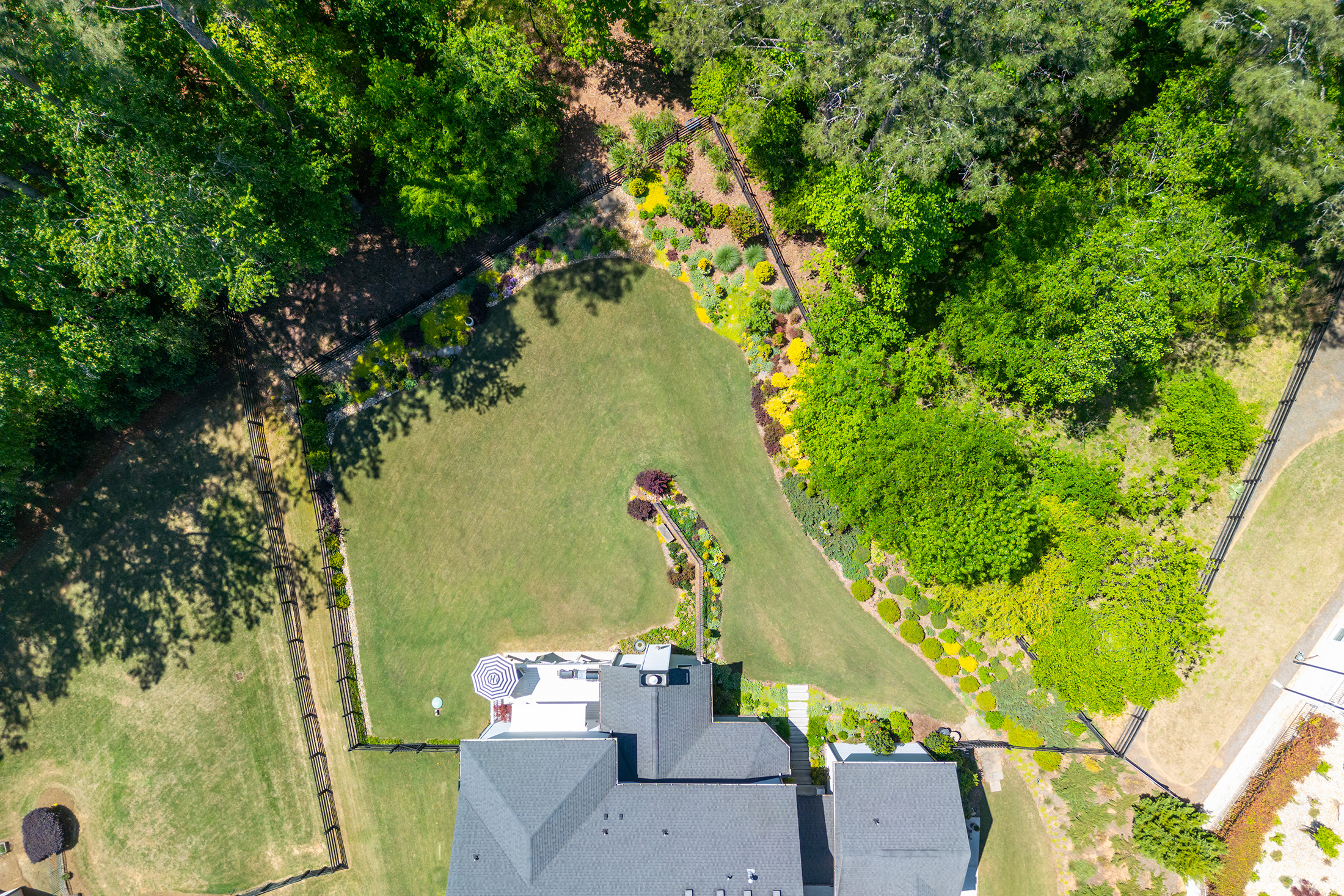  Welcome Home to this Impeccably maintained and Beautifully Appointed Estate - 物件實景