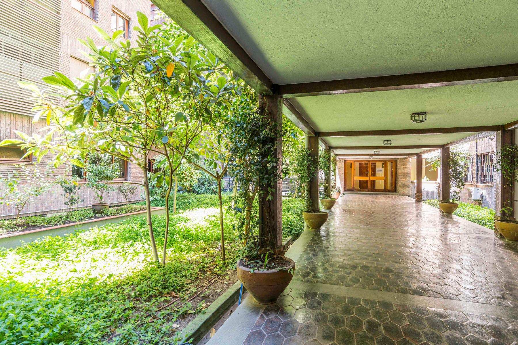  Apartment in Almagro with 241 m², 4 bedrooms, and garage. - 物件實景
