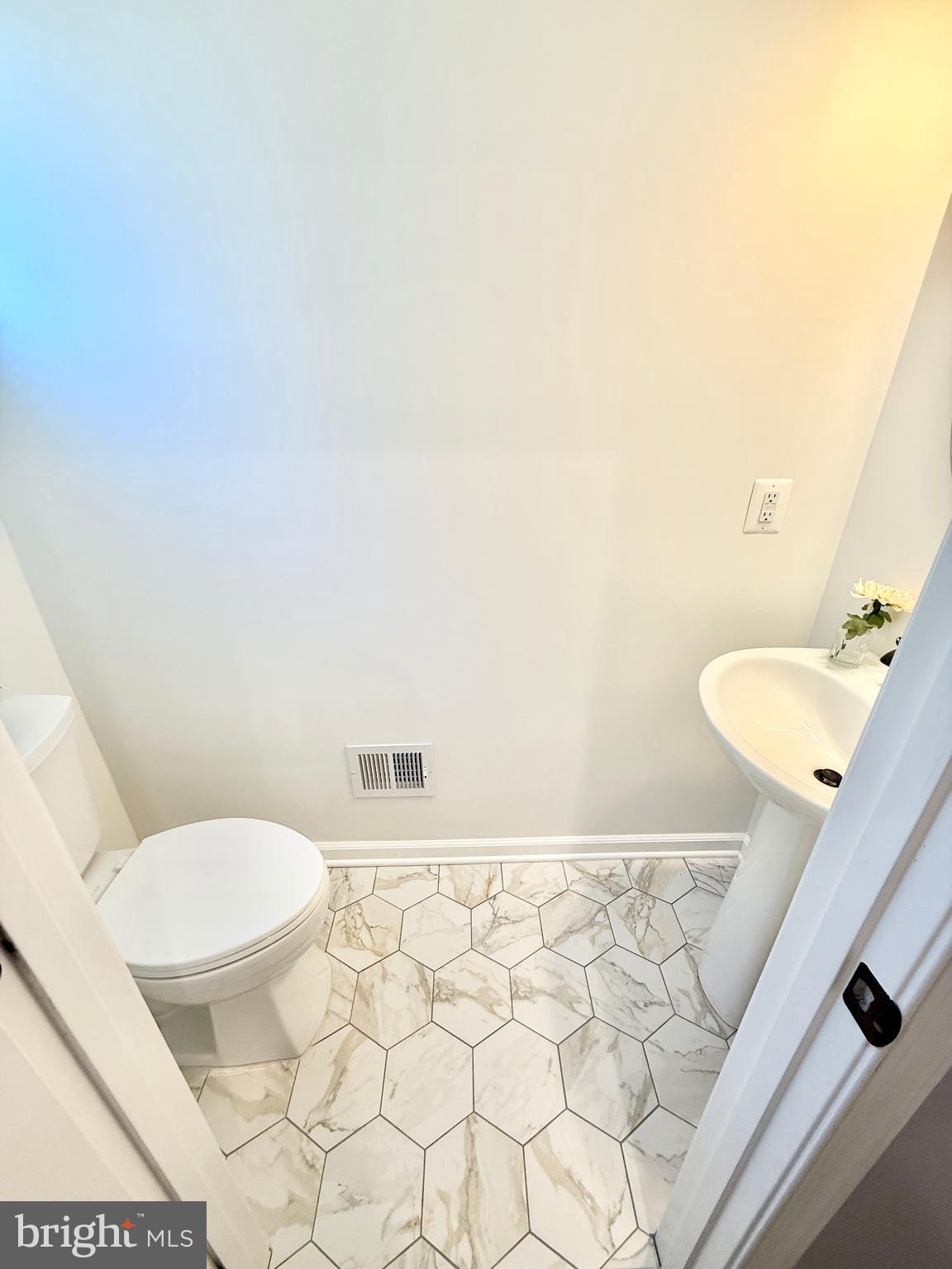 Stafford, Virginia, 22554, United States, 5 Bedrooms Bedrooms, ,4 BathroomsBathrooms,Residential,For Sale,2009953