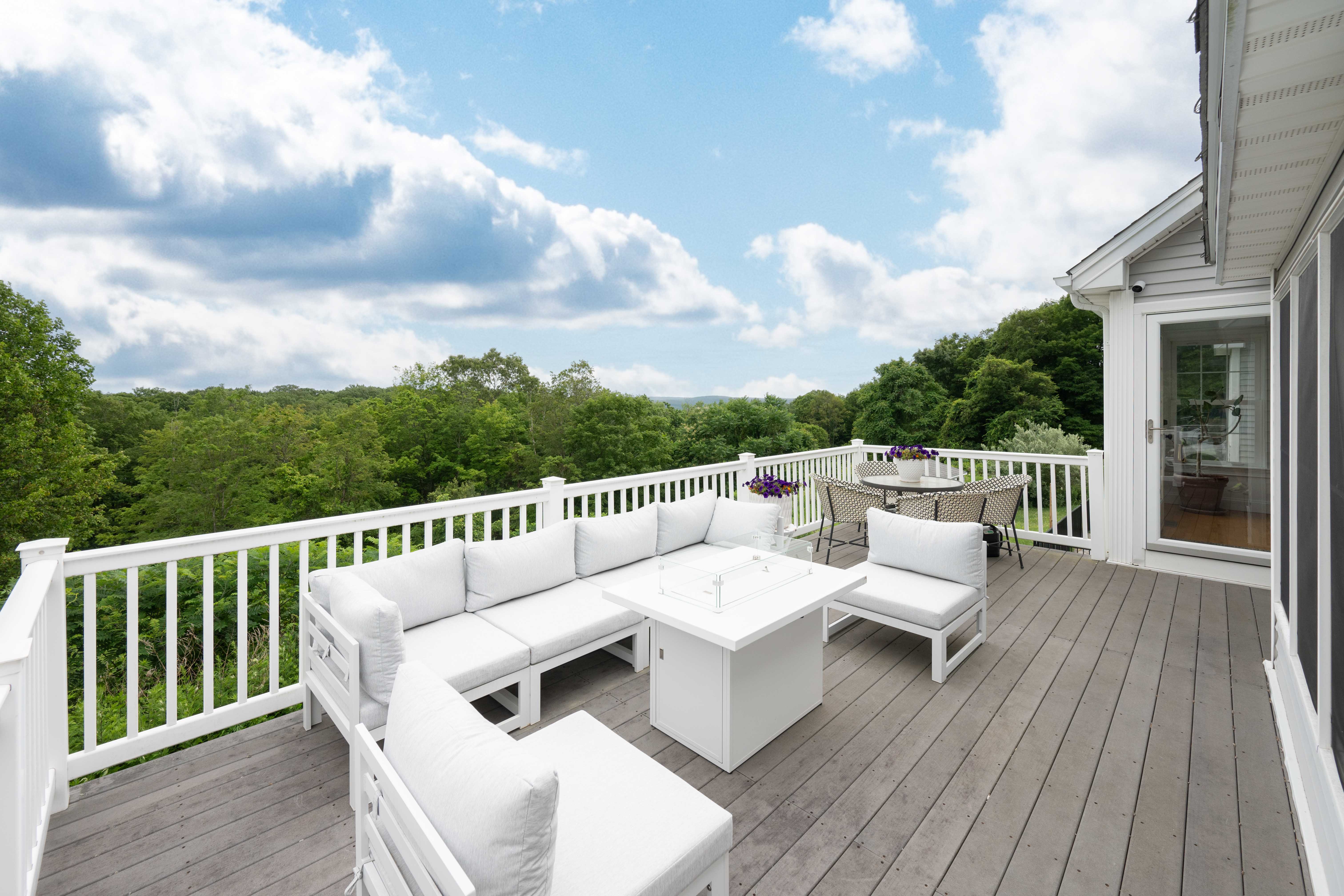  Nestled in the Upper Grassy Hill Community of Woodbury - 物件實景