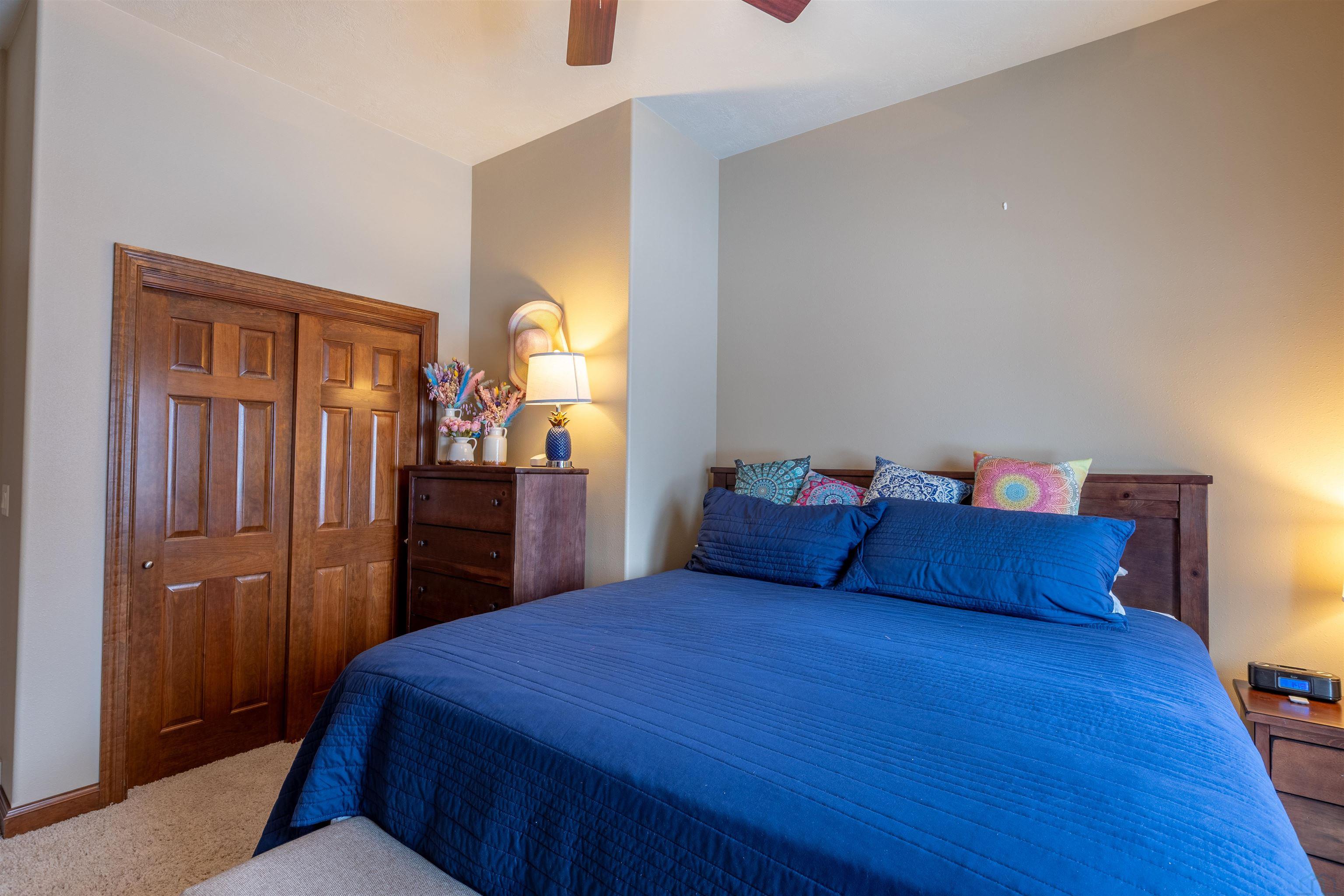 Sioux City, Iowa, 51106, United States, 5 Bedrooms Bedrooms, ,4 BathroomsBathrooms,Residential,For Sale,2002459