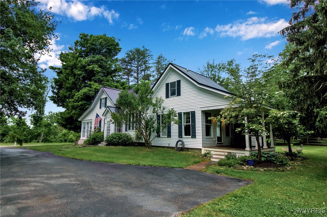 Aurora, New York, 14052, United States, 3 Bedrooms Bedrooms, ,3 BathroomsBathrooms,Residential,For Sale,1865001