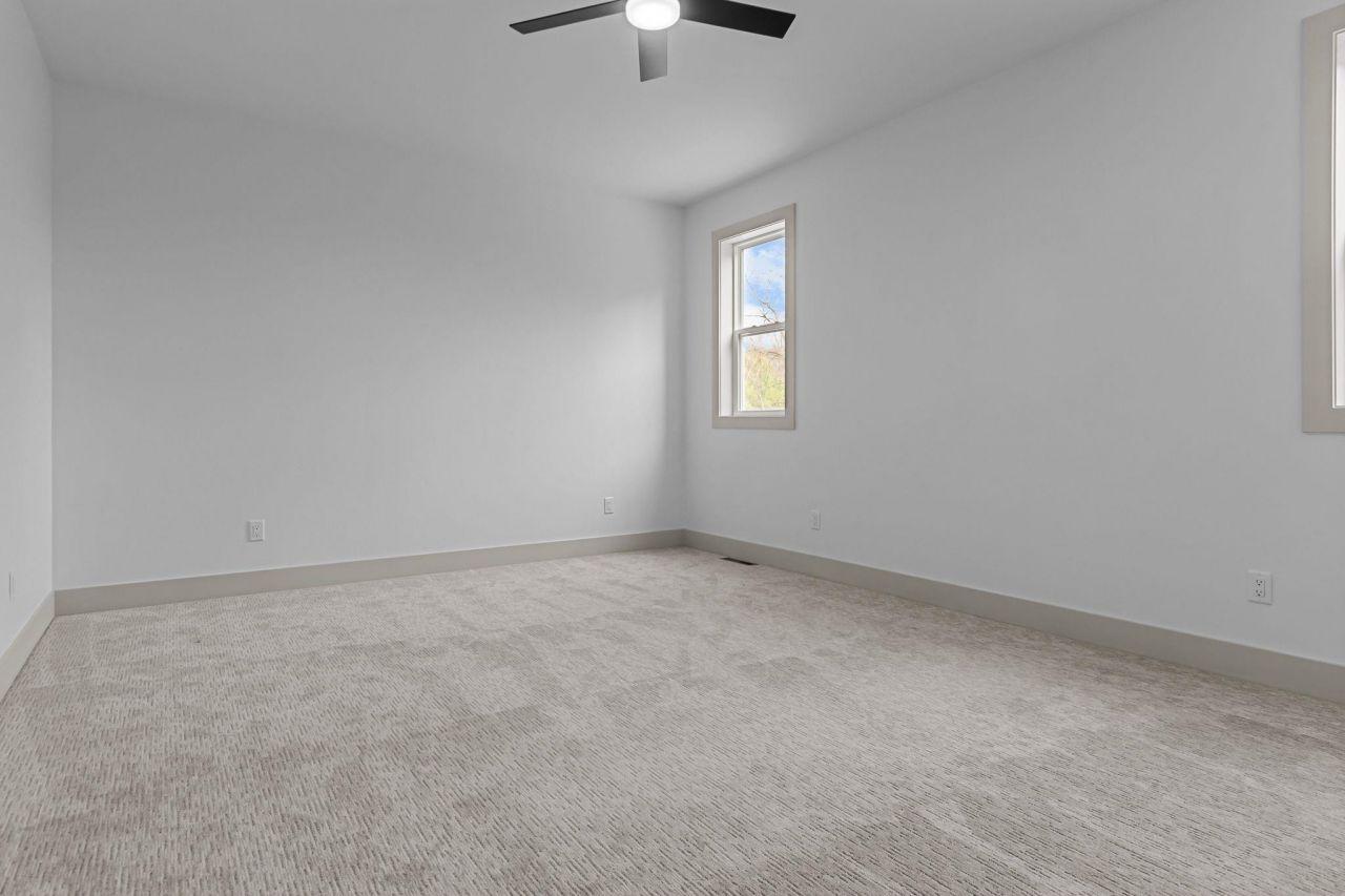 MENASHA, Wisconsin, 54952, United States, 5 Bedrooms Bedrooms, ,3 BathroomsBathrooms,Residential,For Sale,1793690