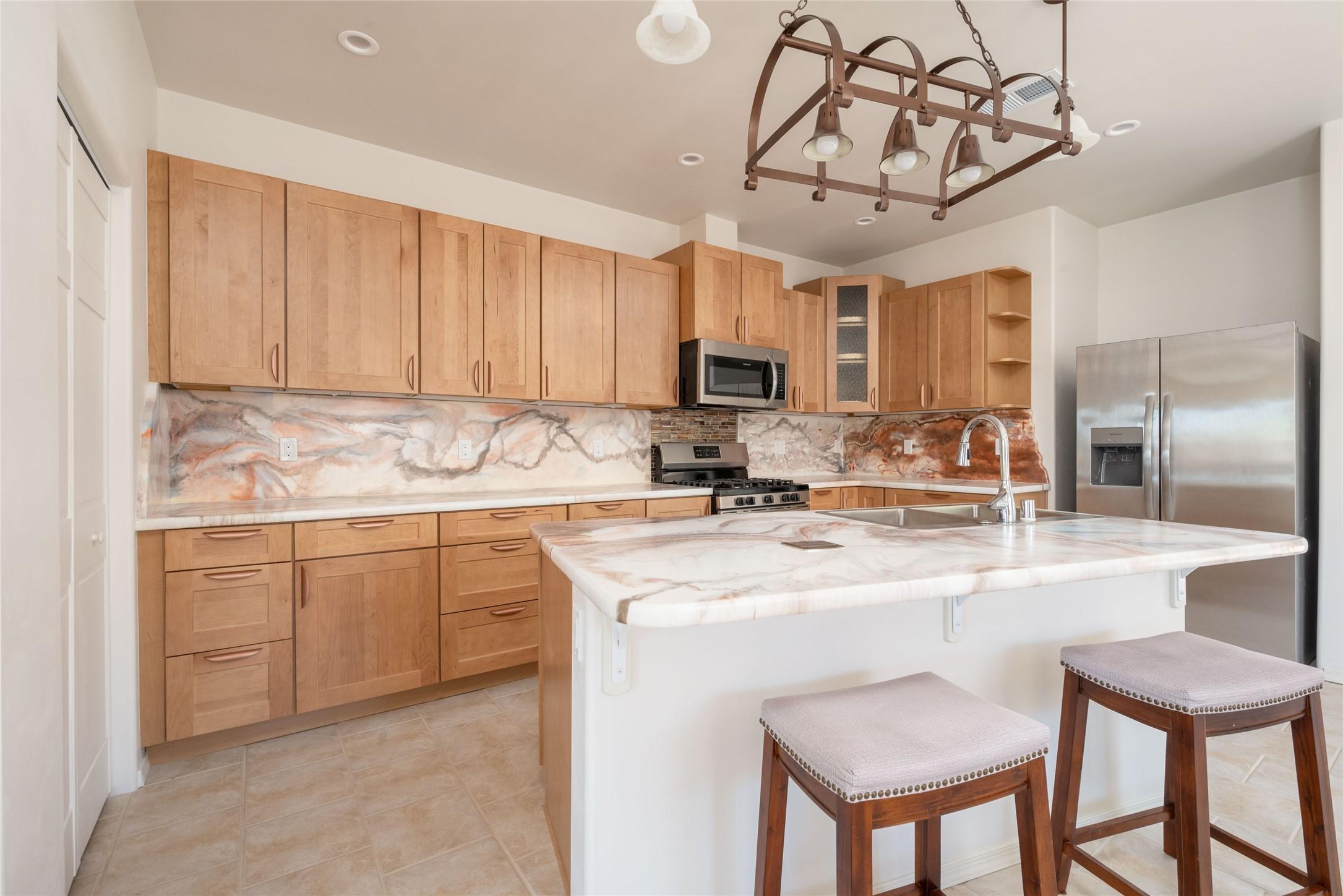 Santa Fe, New Mexico, 87507, United States, 3 Bedrooms Bedrooms, ,2 BathroomsBathrooms,Residential,For Sale,1877407