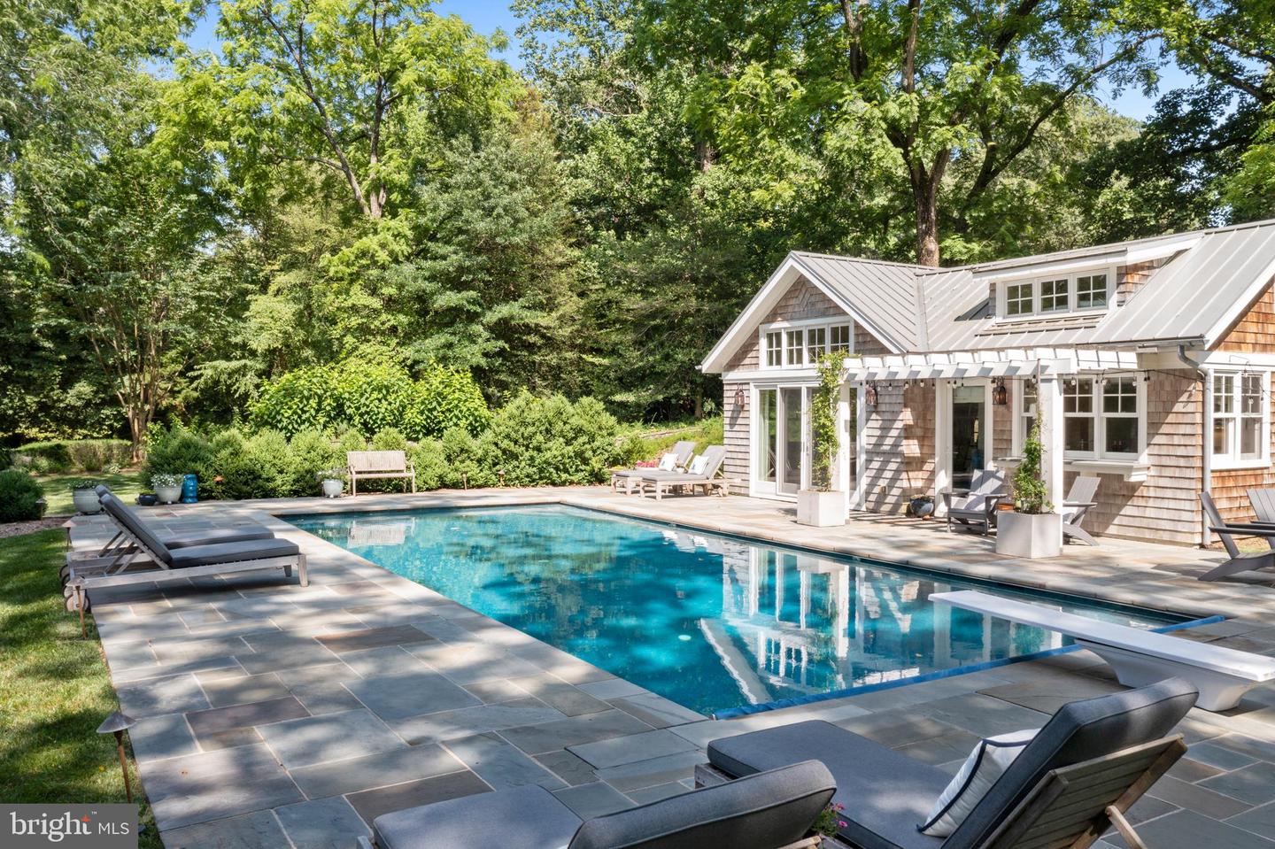 Annapolis, Maryland, 21403, United States, 5 Bedrooms Bedrooms, ,4 BathroomsBathrooms,Residential,For Sale,1895368
