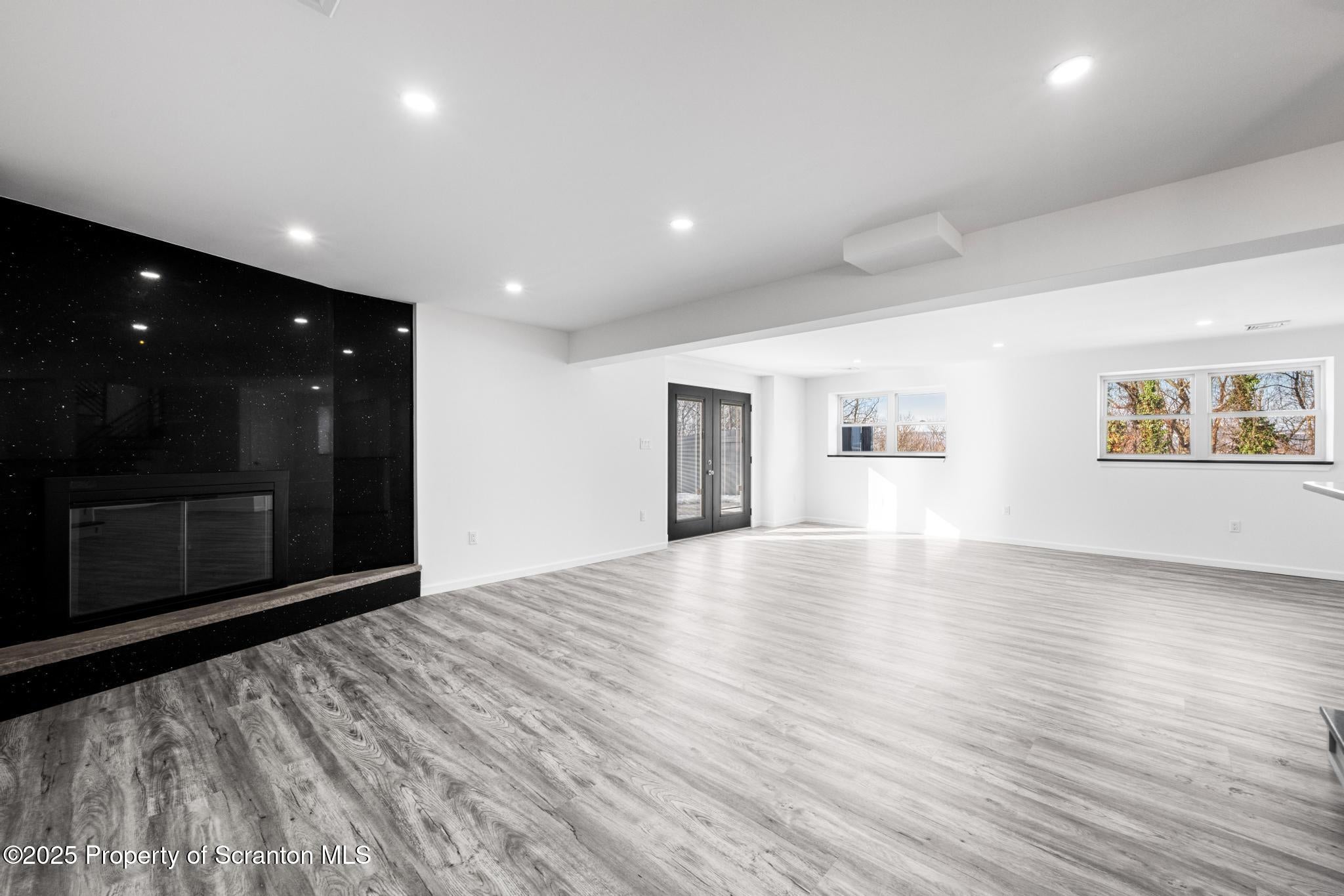 Elmhurst Blvd, Scranton, PA 18505