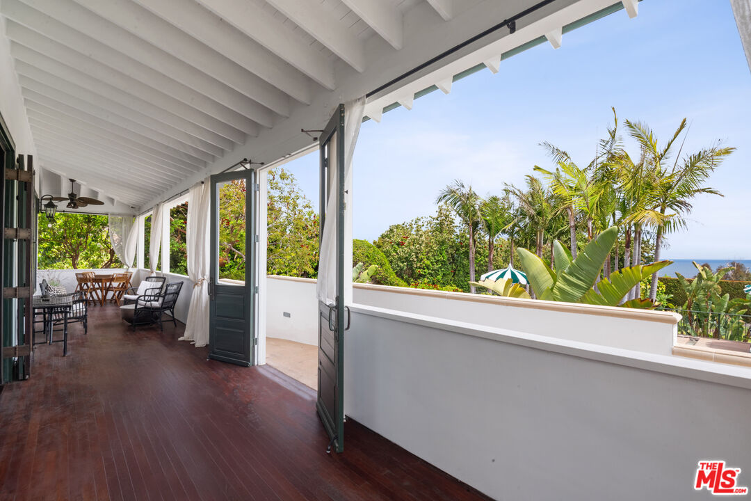 Malibu, California, 90265, United States, 8 Bedrooms Bedrooms, ,9 BathroomsBathrooms,Residential,For Sale,1847980
