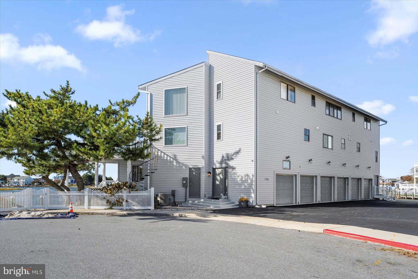 Ocean City, Maryland, 21842, United States, 3 Bedrooms Bedrooms, ,4 BathroomsBathrooms,Residential,For Sale,1986506