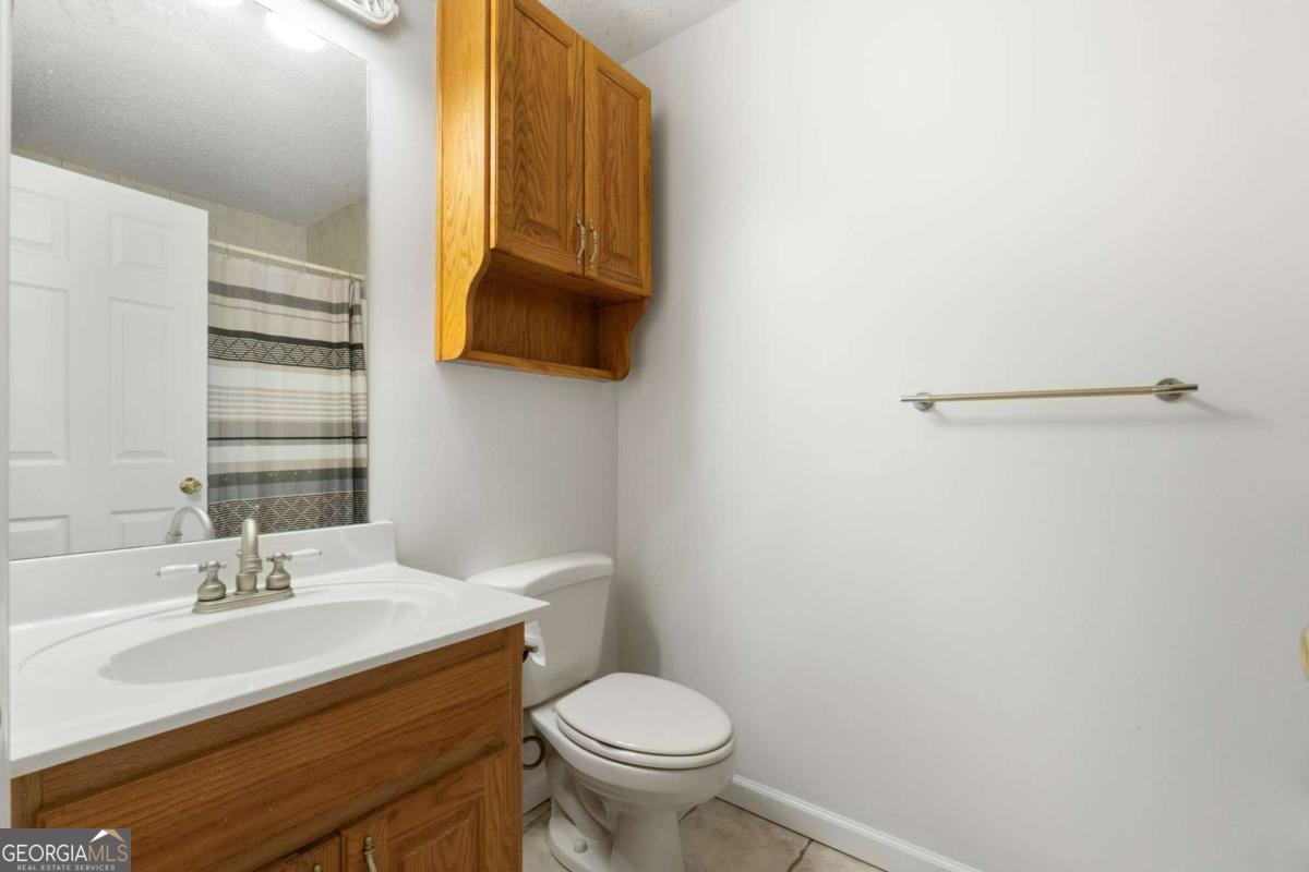Jackson, Georgia, 30233, United States, 4 Bedrooms Bedrooms, ,3 BathroomsBathrooms,Residential,For Sale,1904373