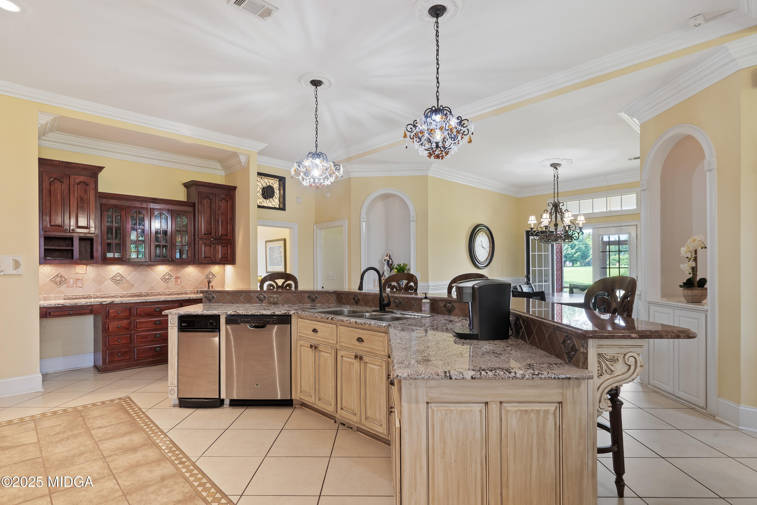 Macon, Georgia, 31220, United States, 5 Bedrooms Bedrooms, ,5 BathroomsBathrooms,Residential,For Sale,1850155