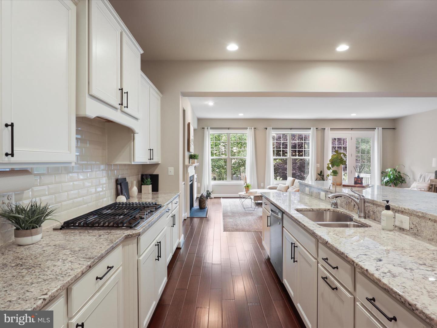 Ashburn, Virginia, 20148, United States, 3 Bedrooms Bedrooms, ,4 BathroomsBathrooms,Residential,For Sale,1918442