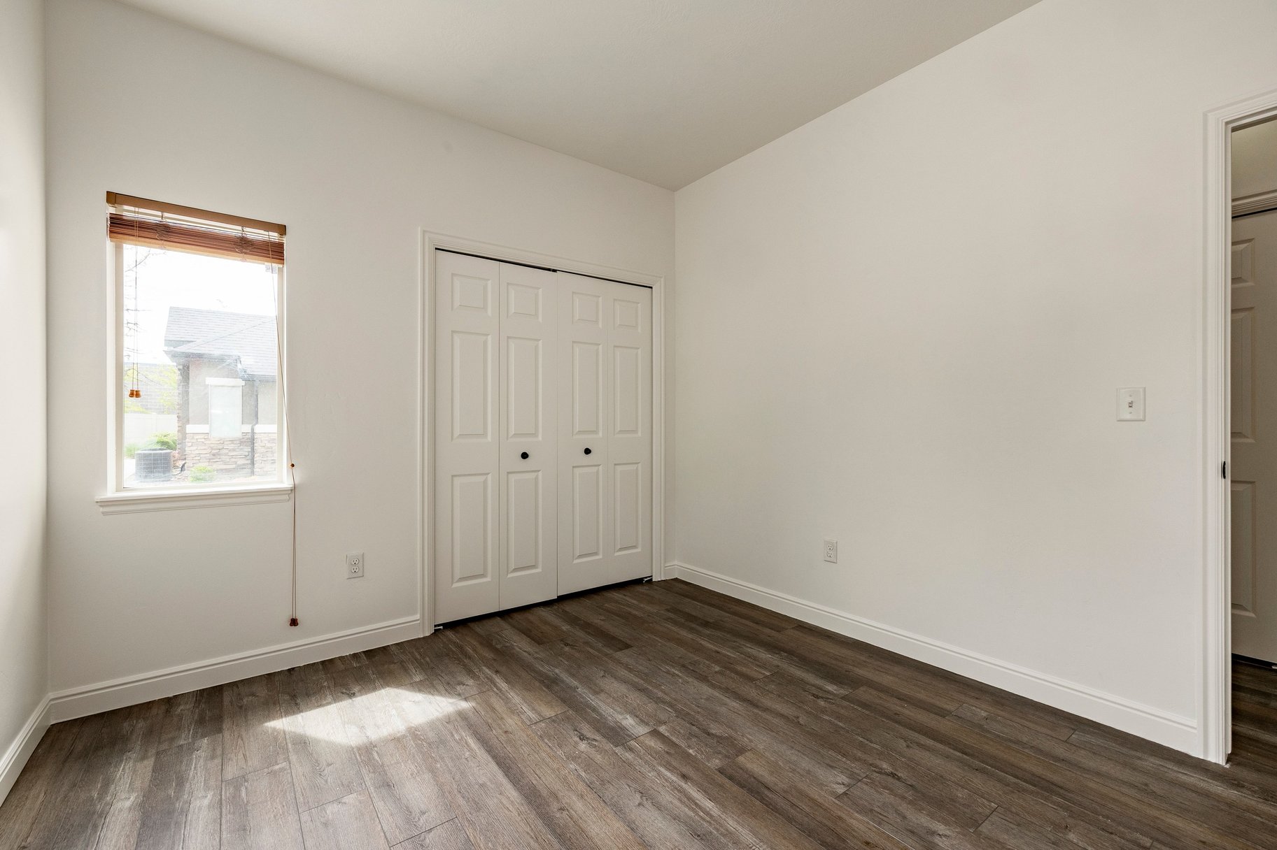  Single-level living with fenced yard in peaceful Valentine Estates - 物件實景
