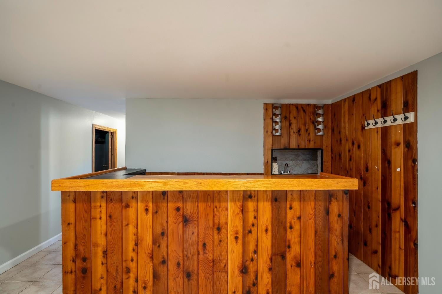 Edison, New Jersey, 08817, United States, 4 Bedrooms Bedrooms, ,2 BathroomsBathrooms,Residential,For Sale,1900843