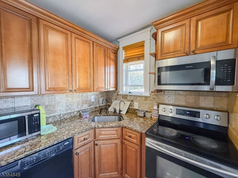Hightstown Boro, New Jersey, 08520, United States, 3 Bedrooms Bedrooms, ,2 BathroomsBathrooms,Residential,For Sale,1901421