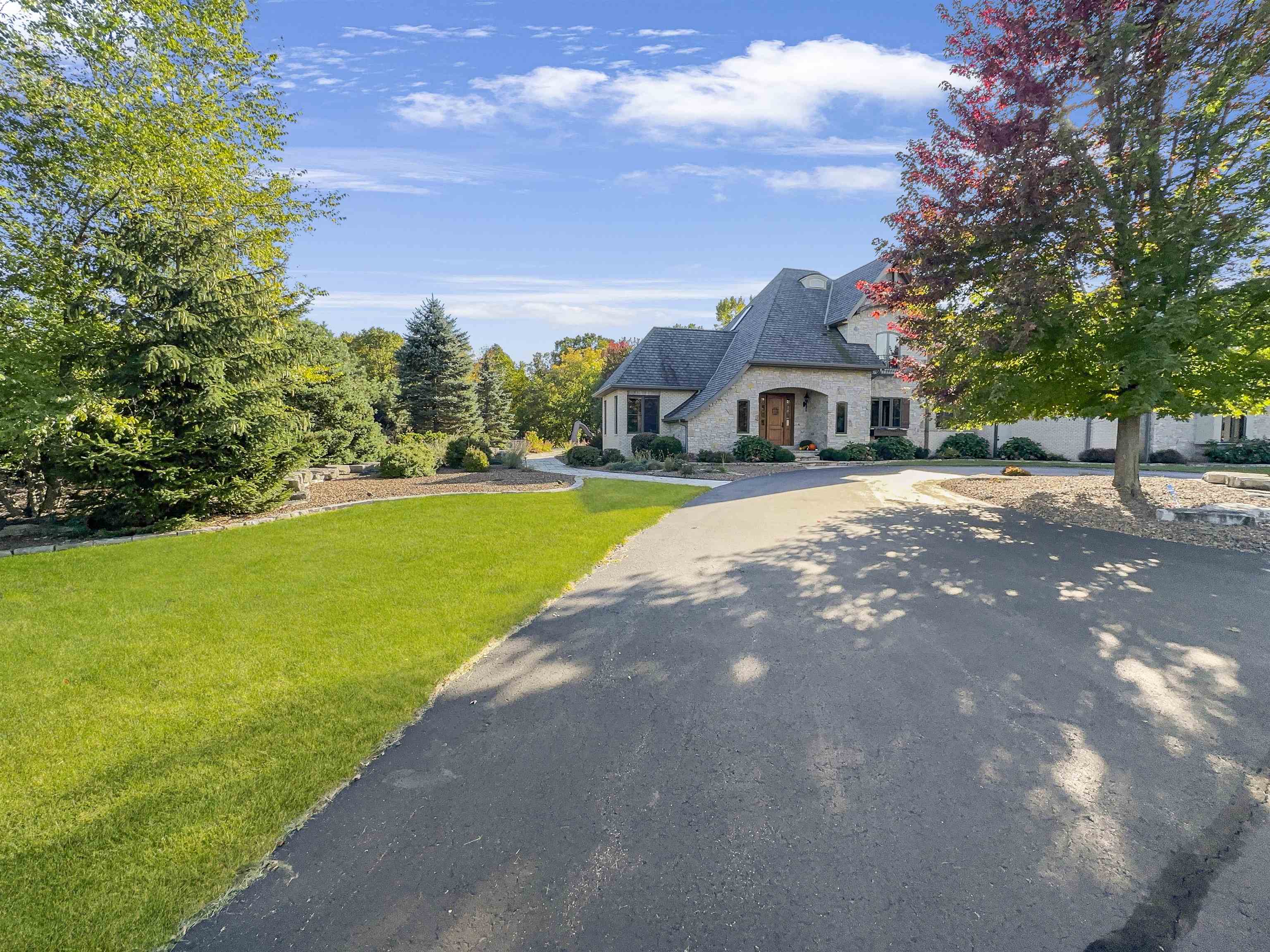 5211 Whitetail Way, Appleton, Wisconsin, 54914, United States, 5 Bedrooms Bedrooms, ,6 BathroomsBathrooms,Residential,For Sale,5211 Whitetail Way,1164448