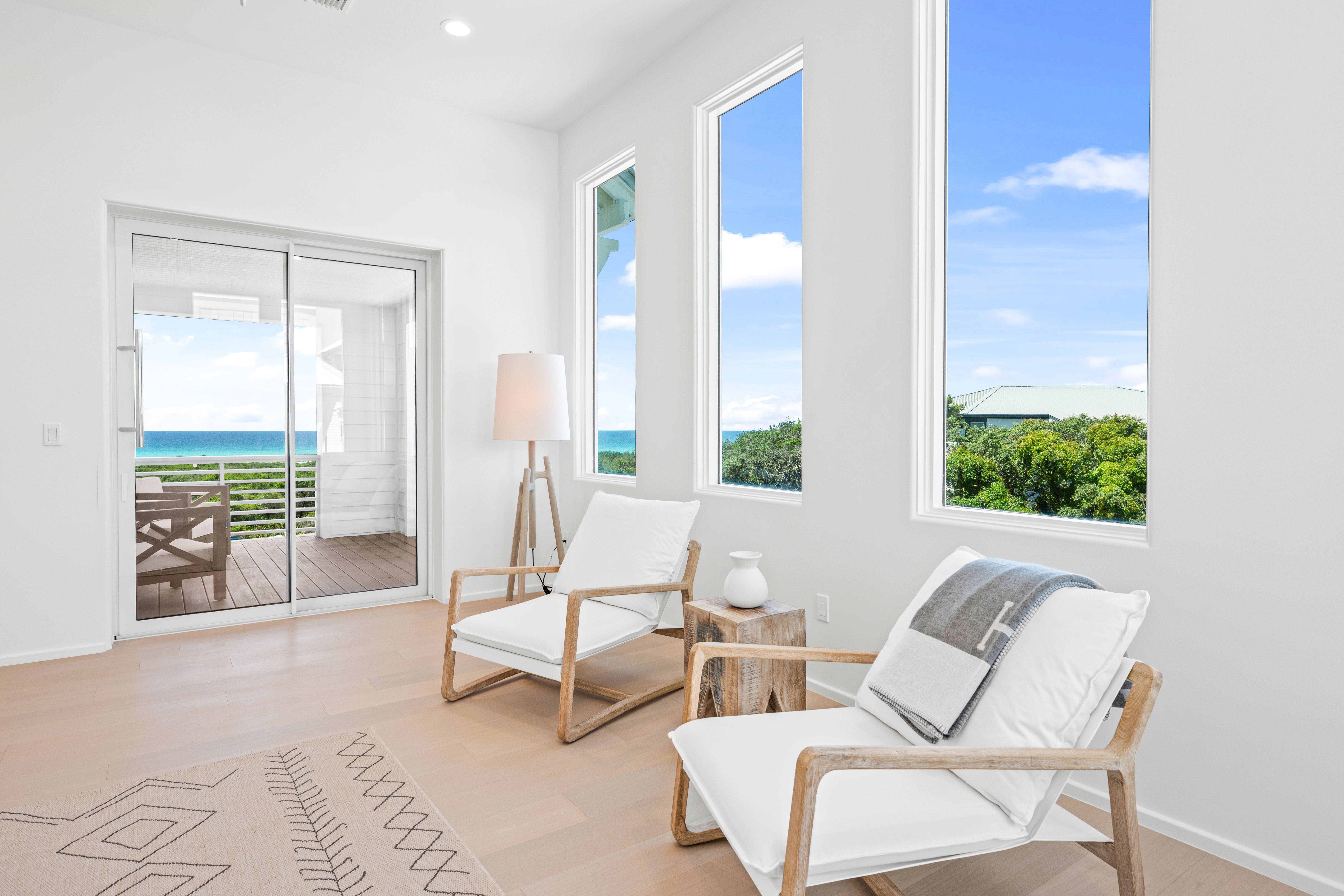  Four-Level Coastal Estate with Gulf Views in Exclusive Mala Beach - 物件實景